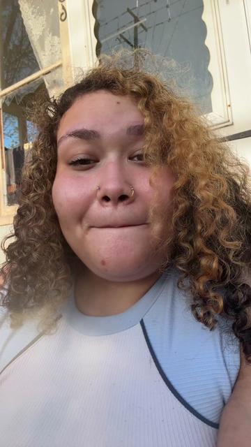 @CurlyheadZimmarria