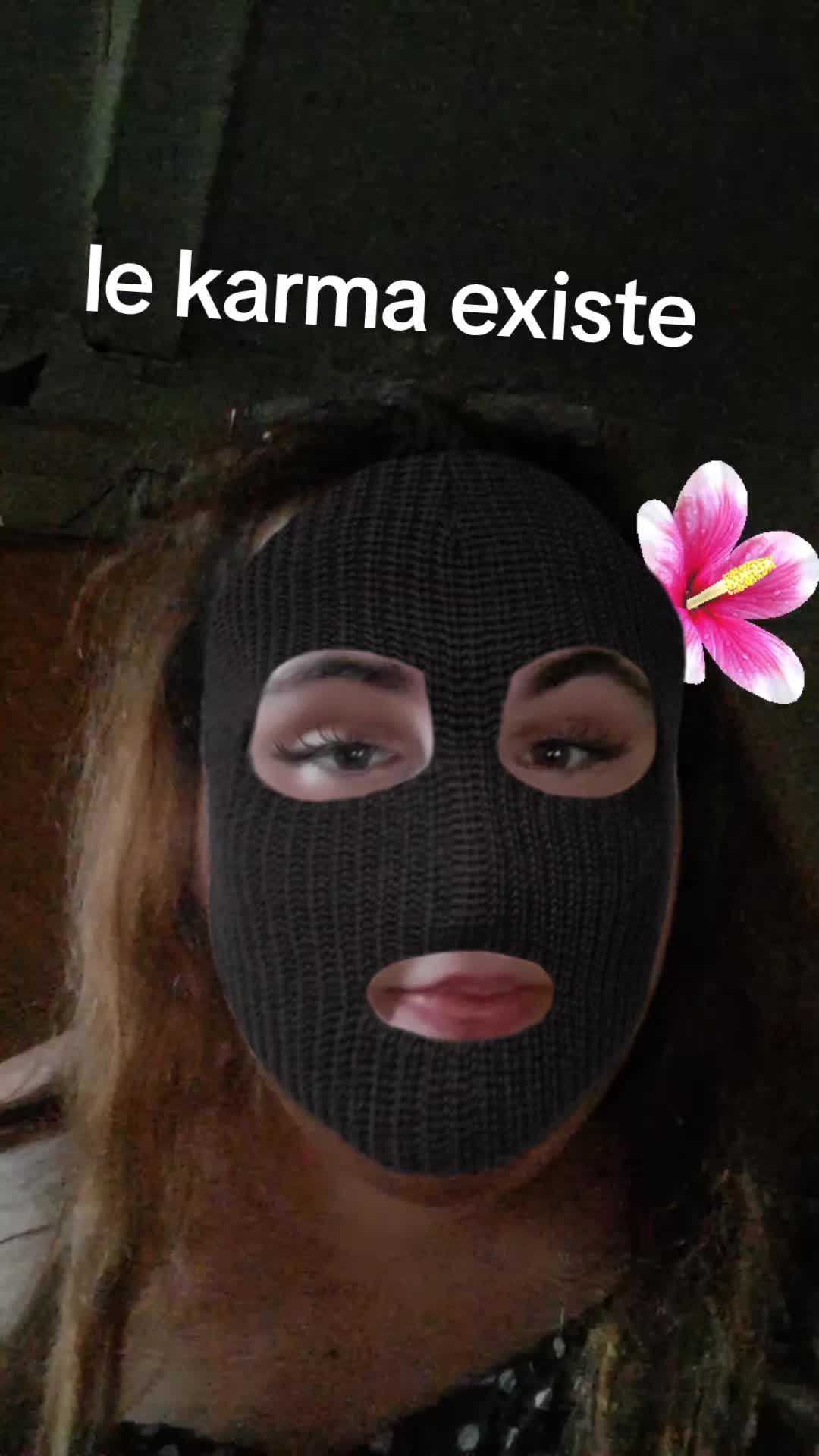 @Petite luna🤍