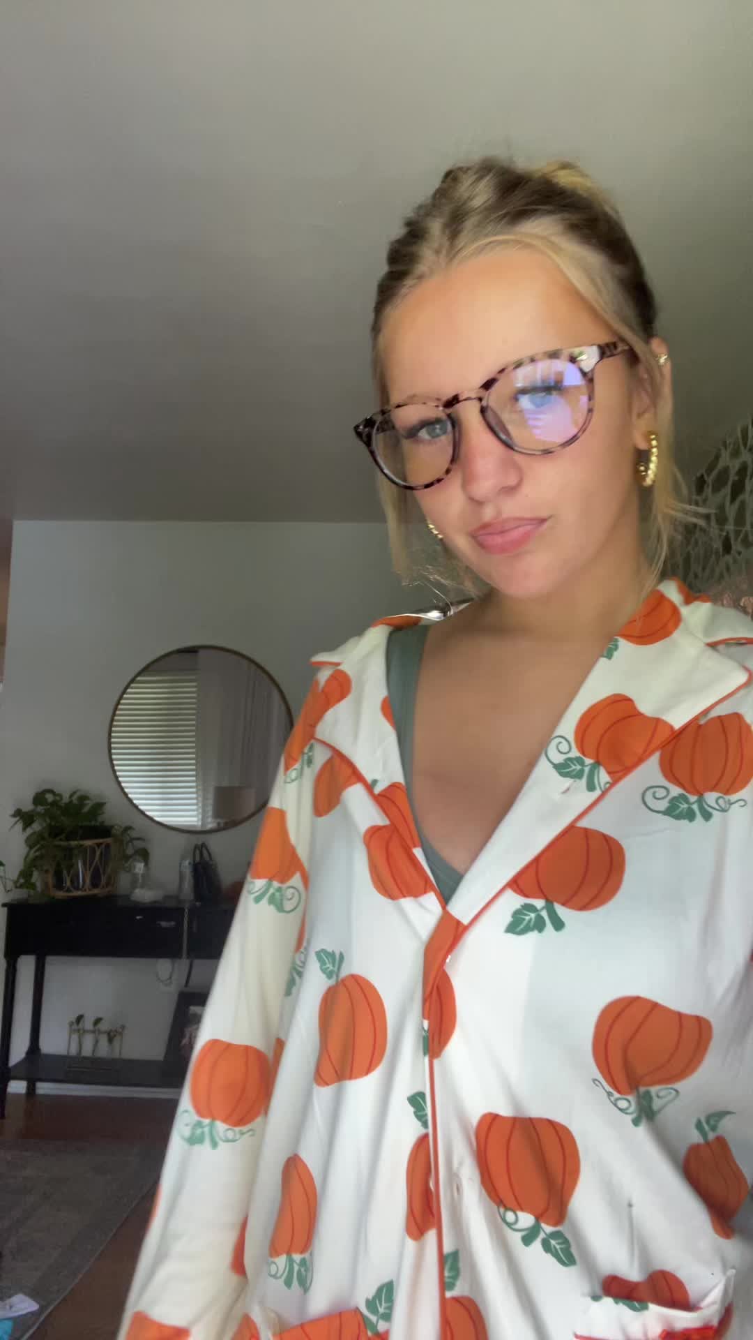 @noellesvip