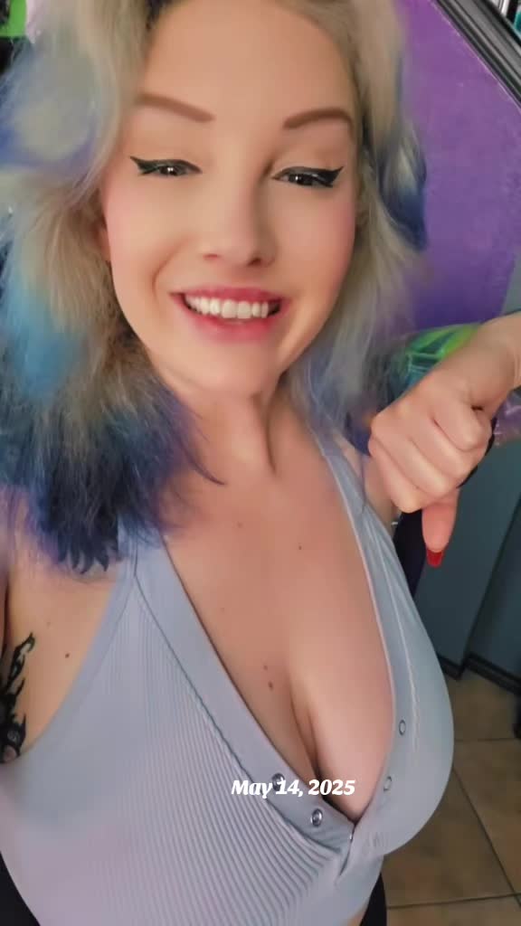 @TheMoistQueen &reg;️