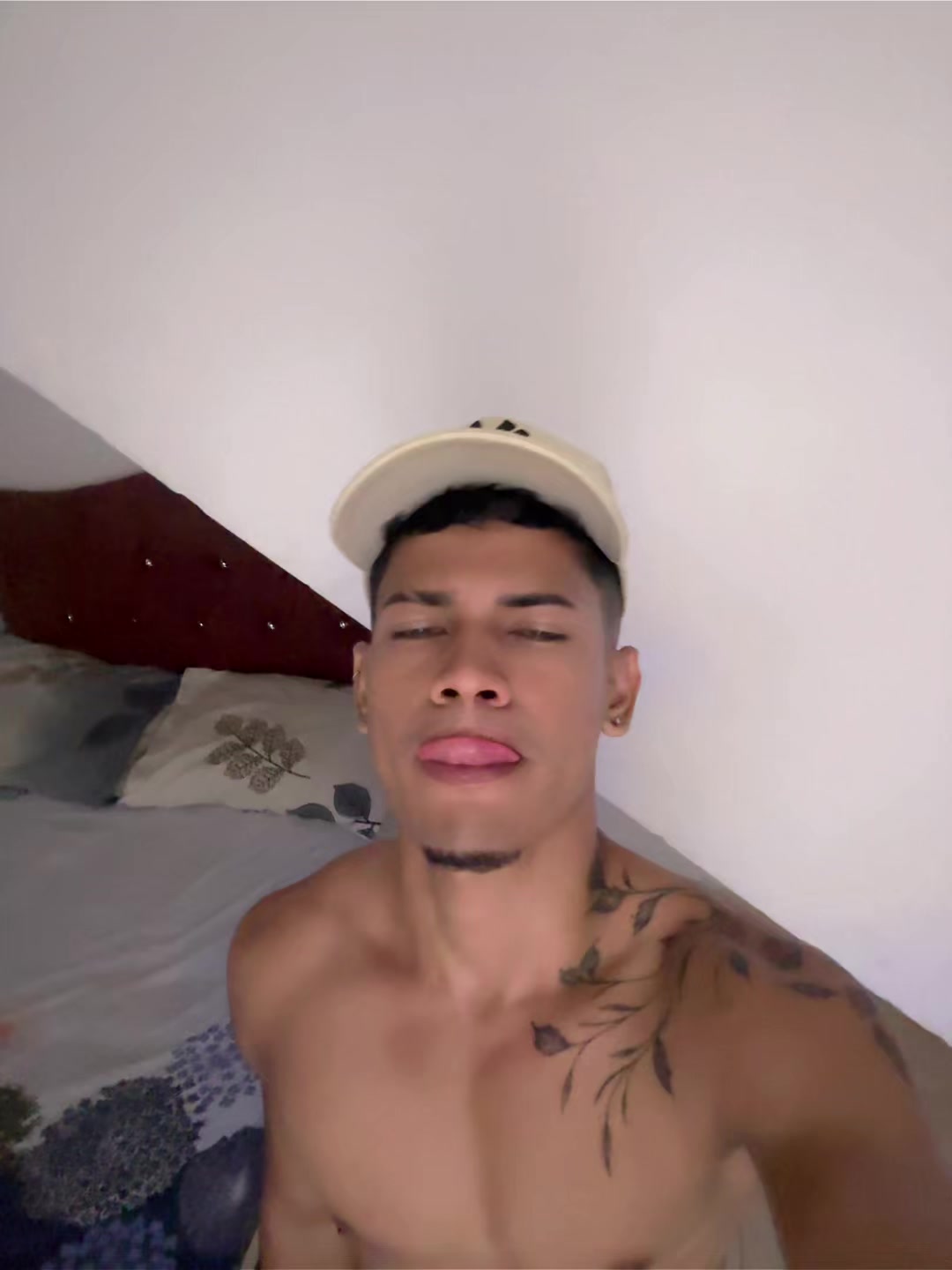 @Julio Acuña