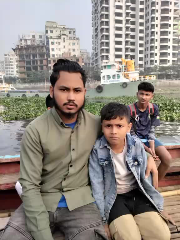 @বাবা মা বড় রাজকন্যা 🥰🥰💐