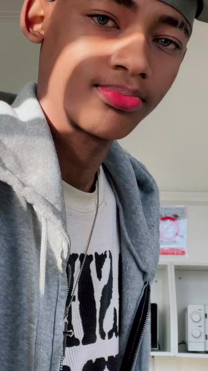 @Mbuso_Mbotho🐬