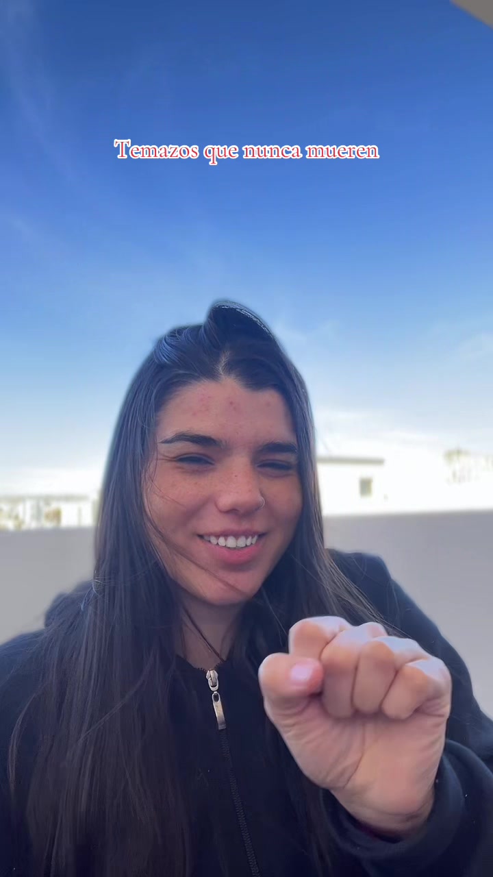 @Lacolii