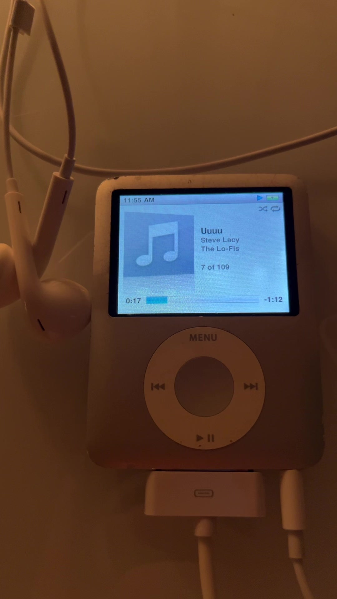 @🎧