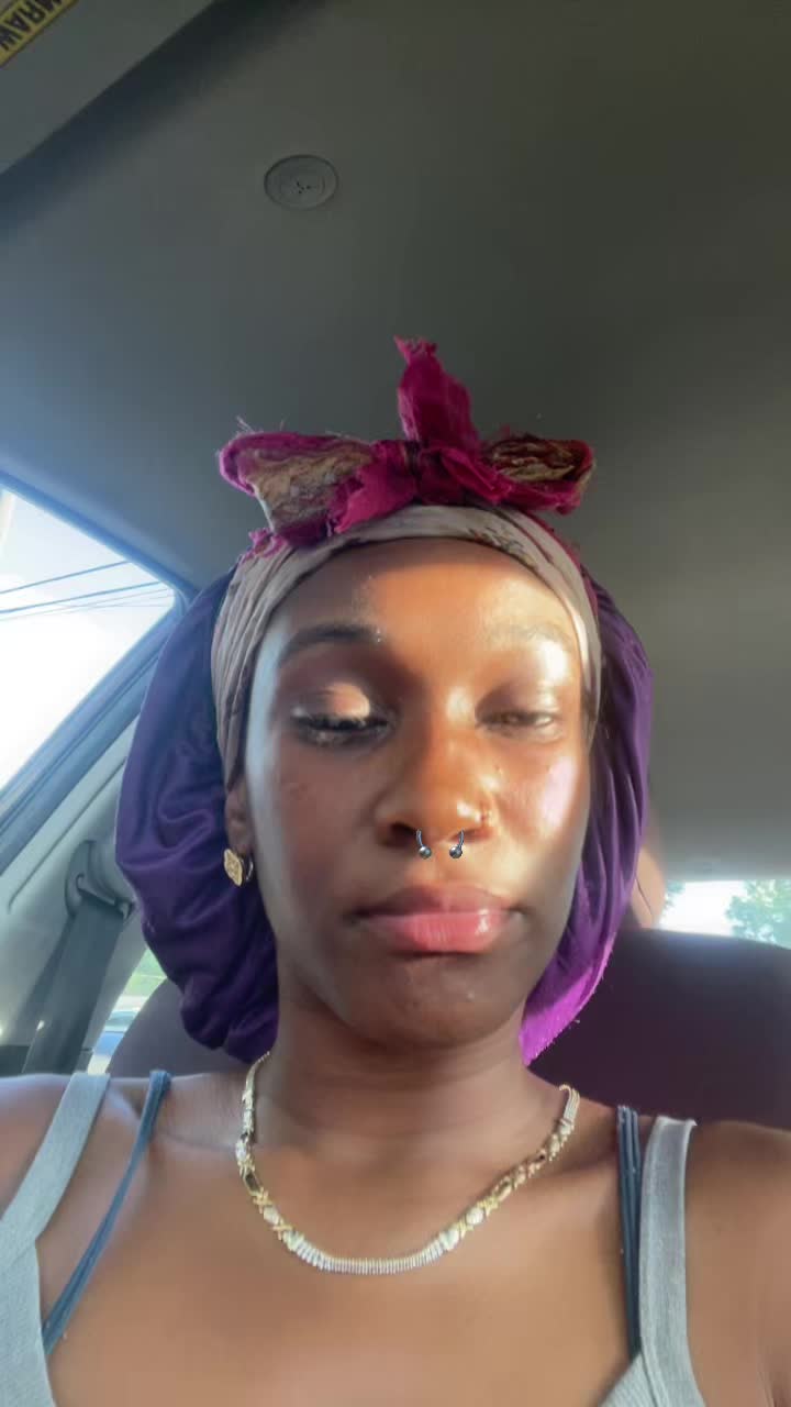 @madebytinyy.__