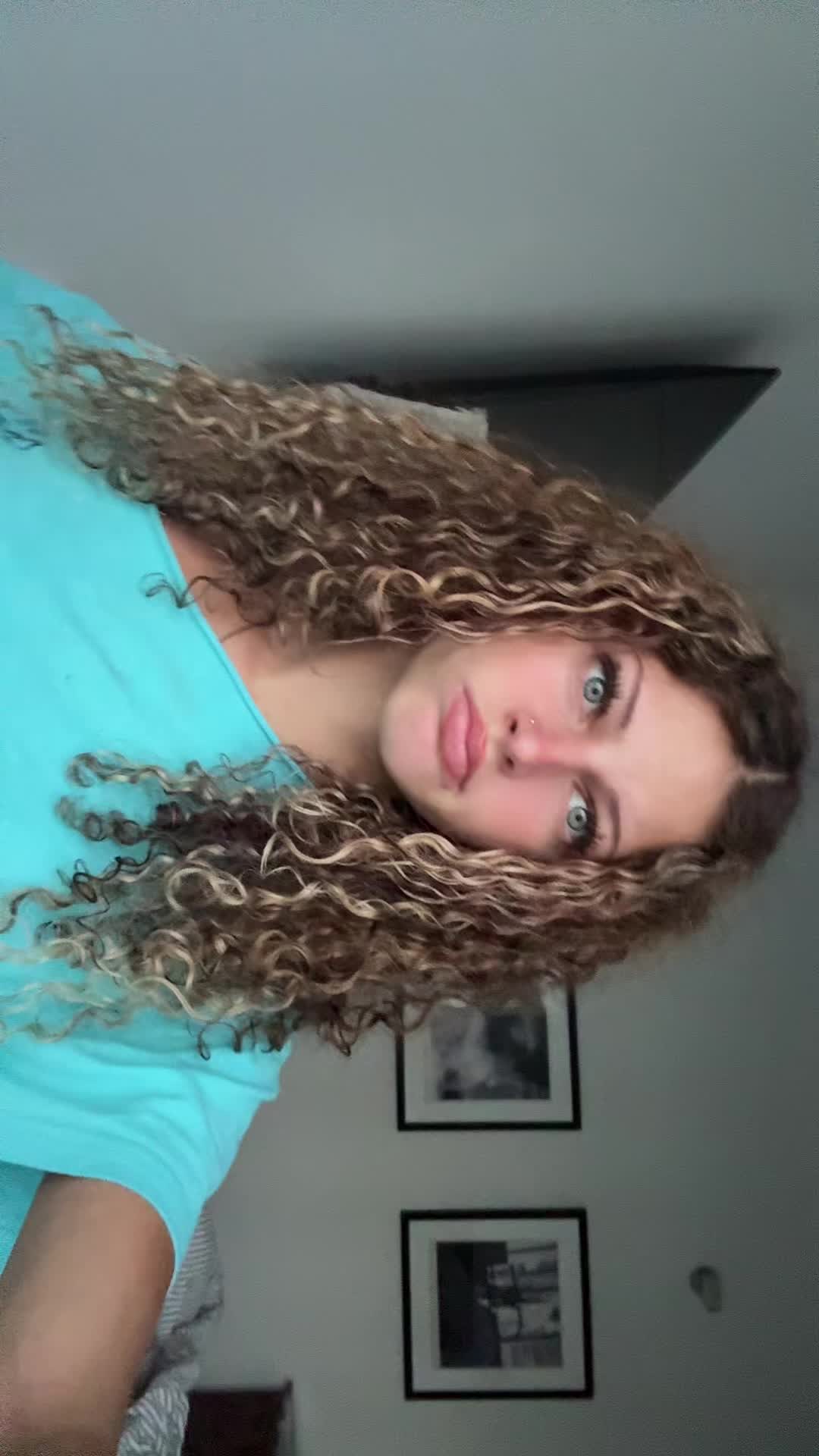 @AnnaliseAcevedo