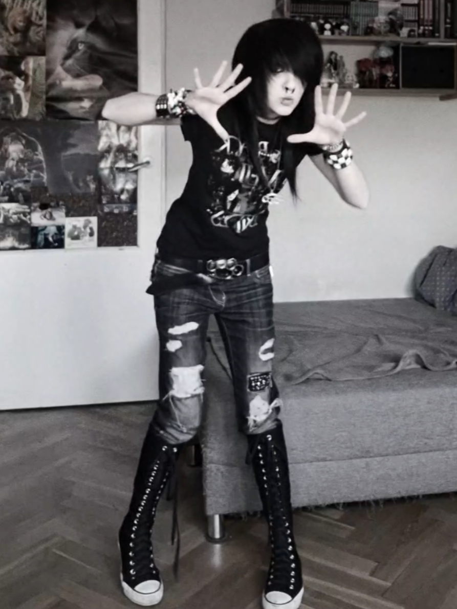 @☣︎ 𝔇𝔢𝔞𝔡𝔙𝔞𝔪𝔭 ☣︎