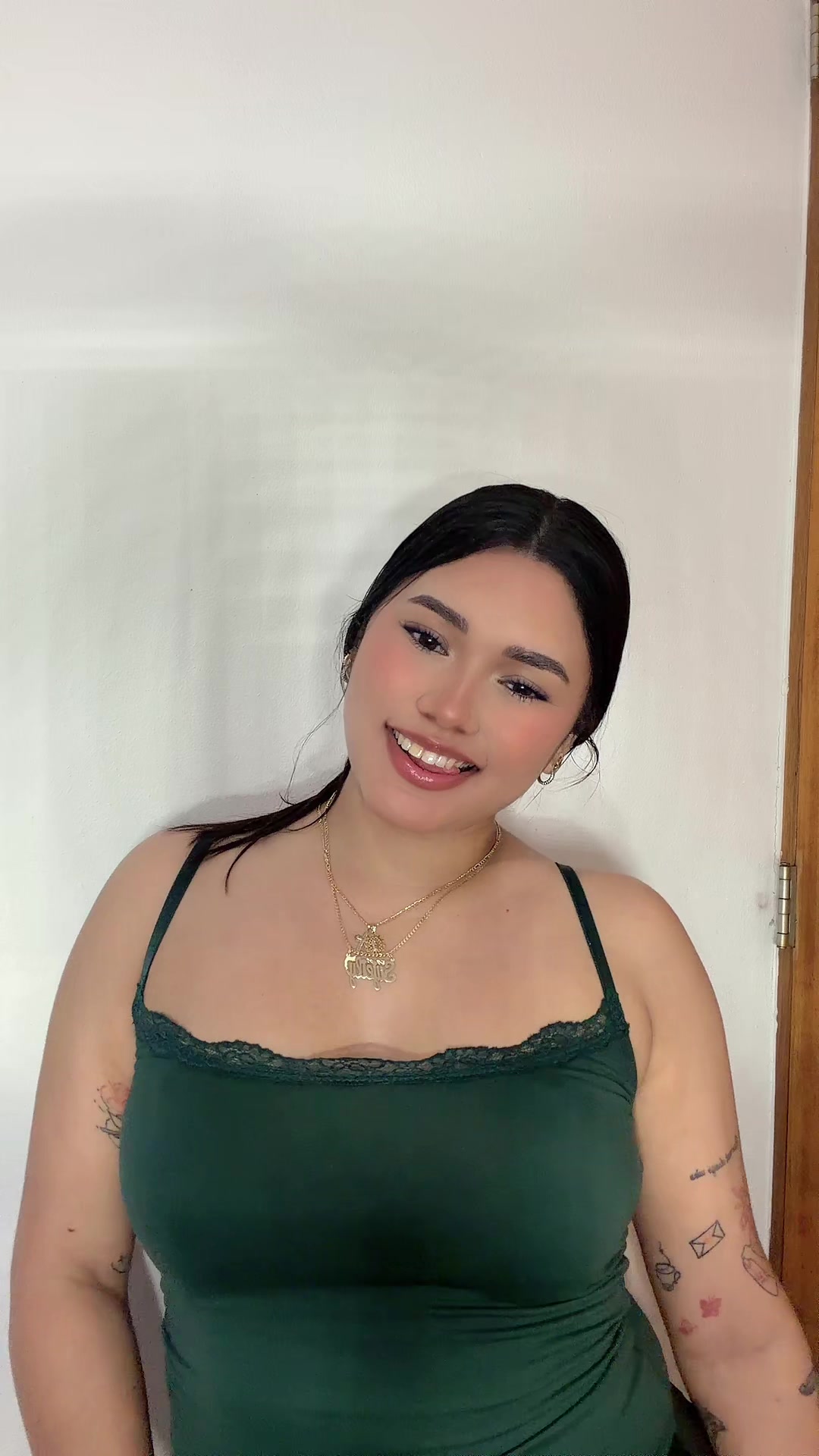 @𝒮𝓊𝒿𝑒𝒾𝓁𝓎 𝒩𝒾𝒸𝑜𝓁𝑒&rsquo;✨