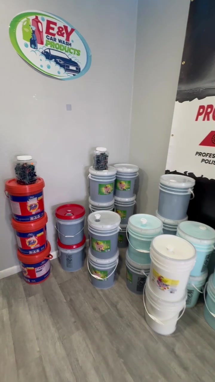 @Laundry detergent supplies
