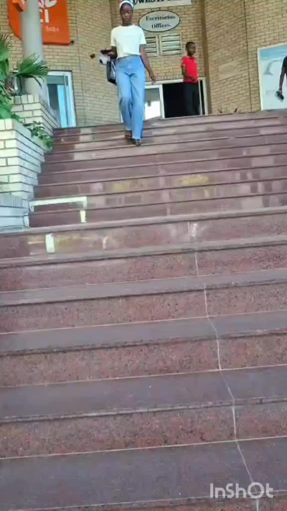 @Maria Edson Macuacua