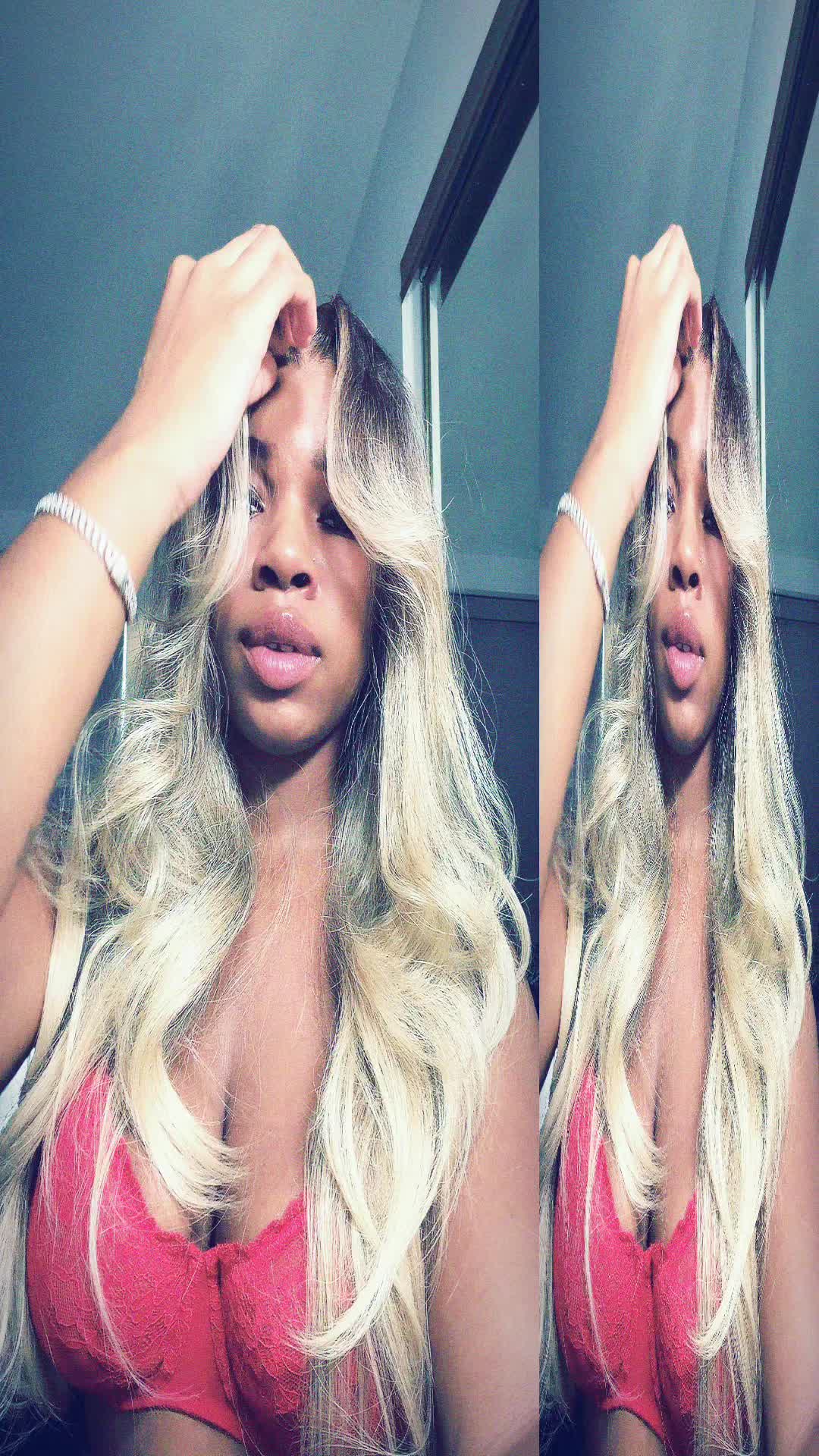 @theyadorejamelia