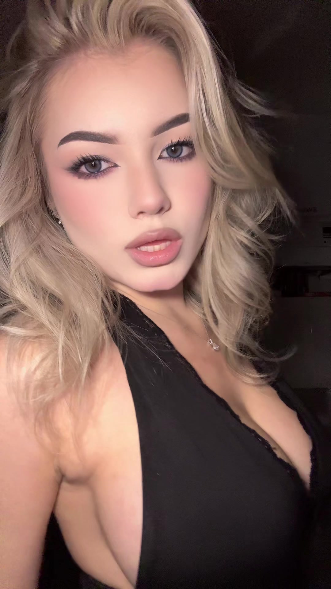 @evaxevis