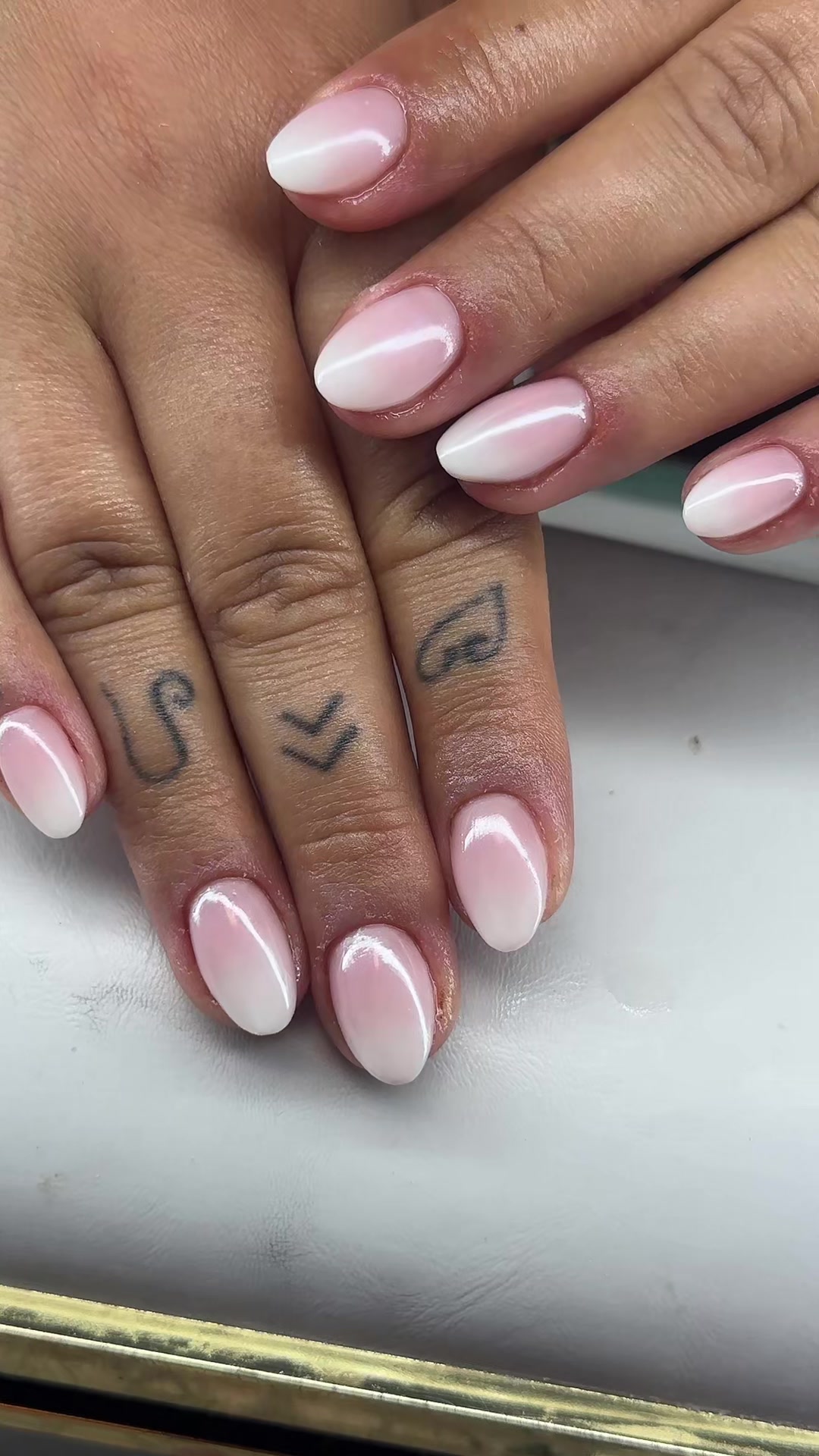 @Hairartist_nails