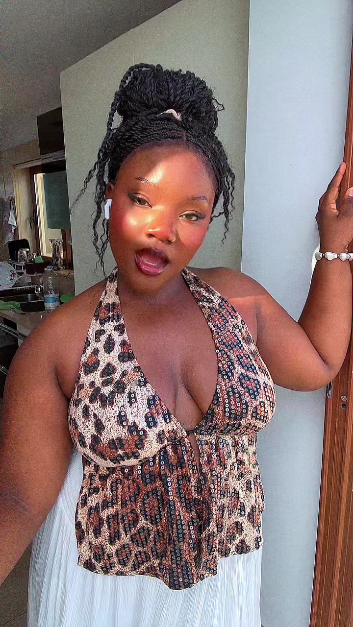 @𝒩ℴ𝓃𝓃𝓎 💋