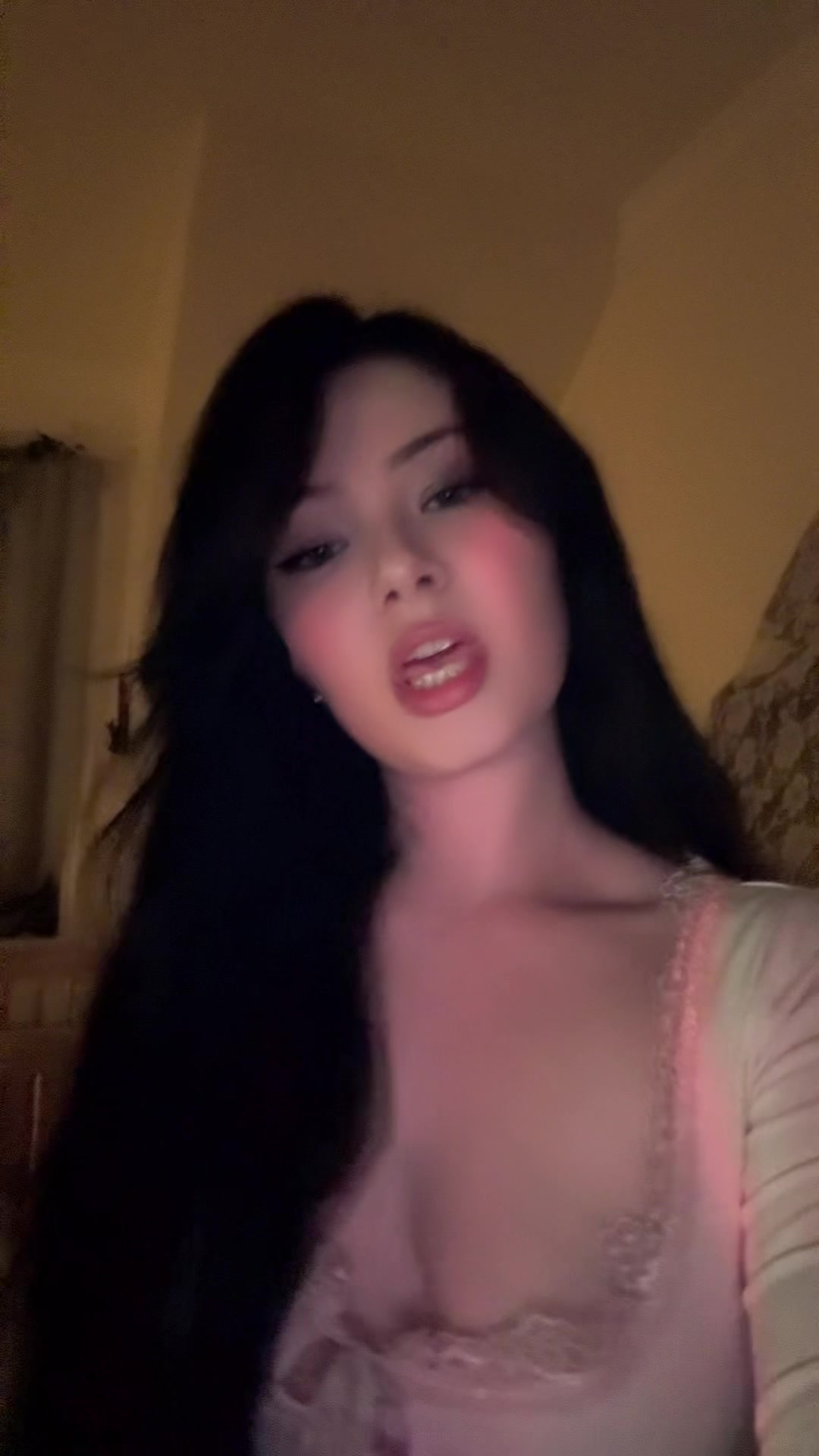 @️