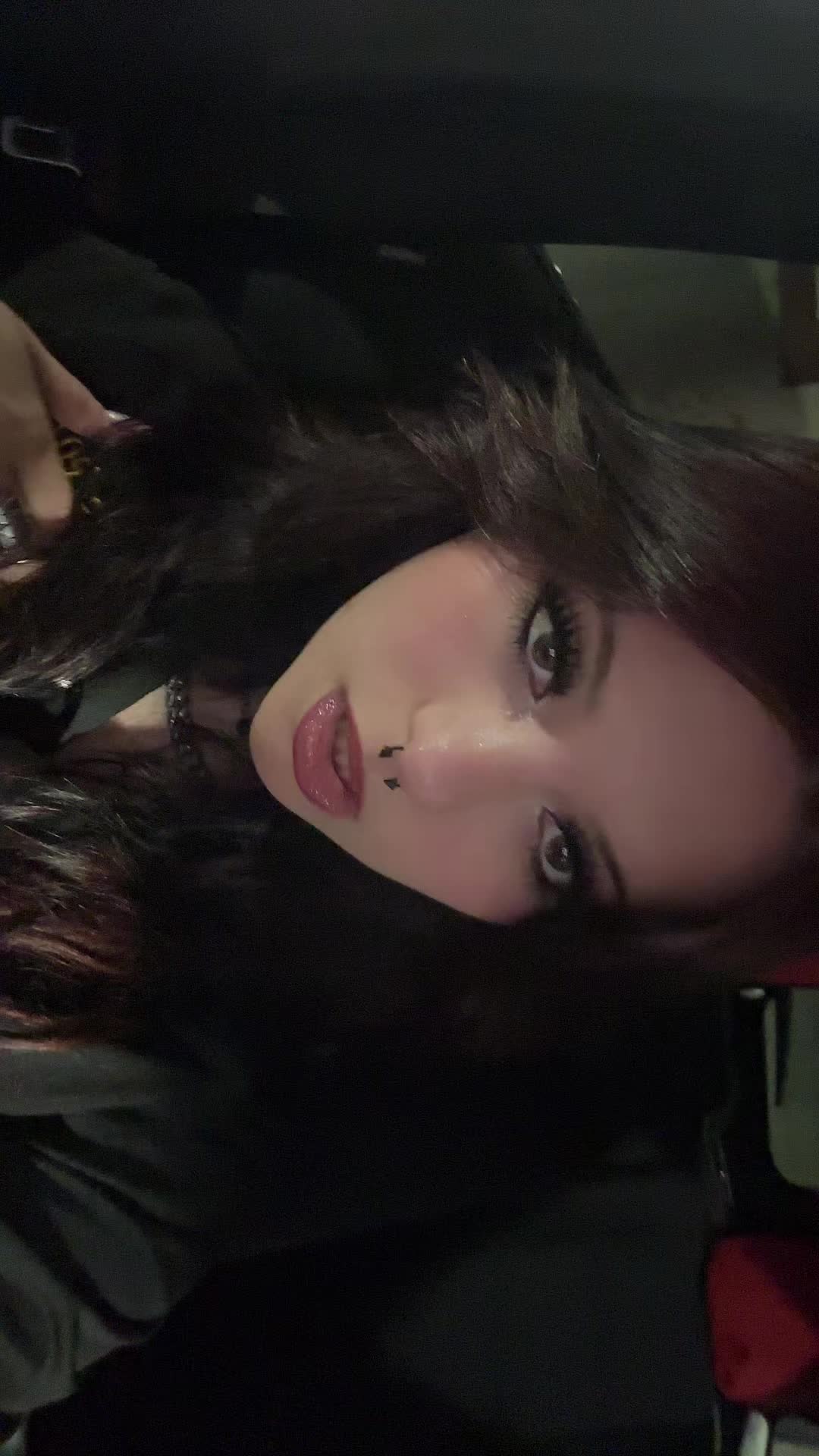 @:3