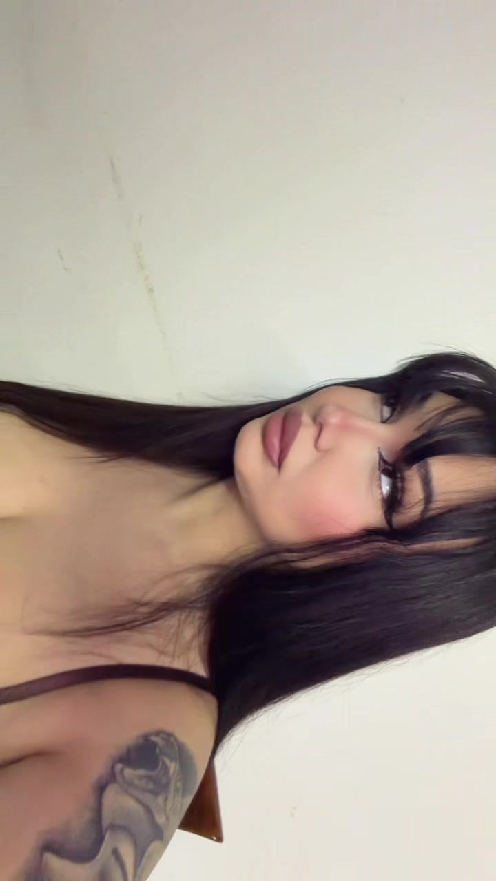 @𝒜𝓊𝓇𝑜𝓇𝒶 𝑀𝒶𝒹𝑜𝓃𝓃𝒶🐉