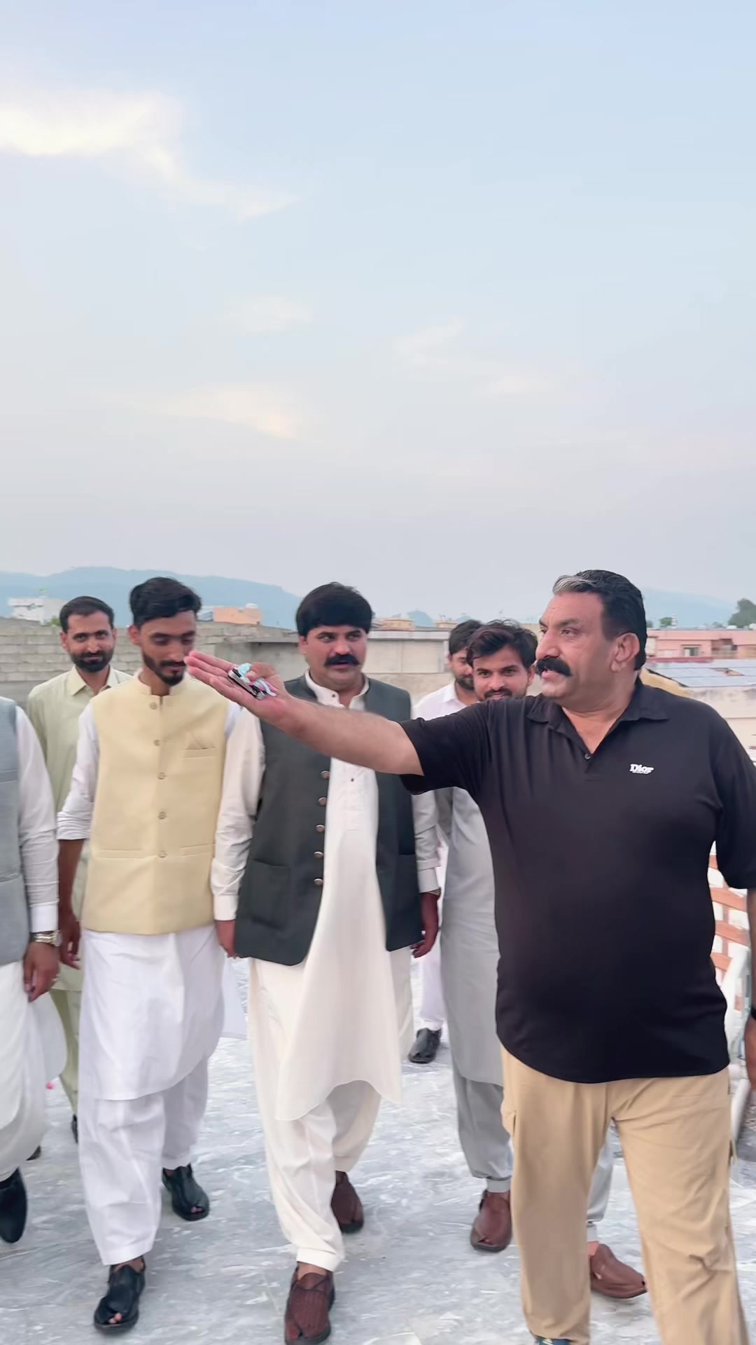 @Khawaja_Naveed_morshad
