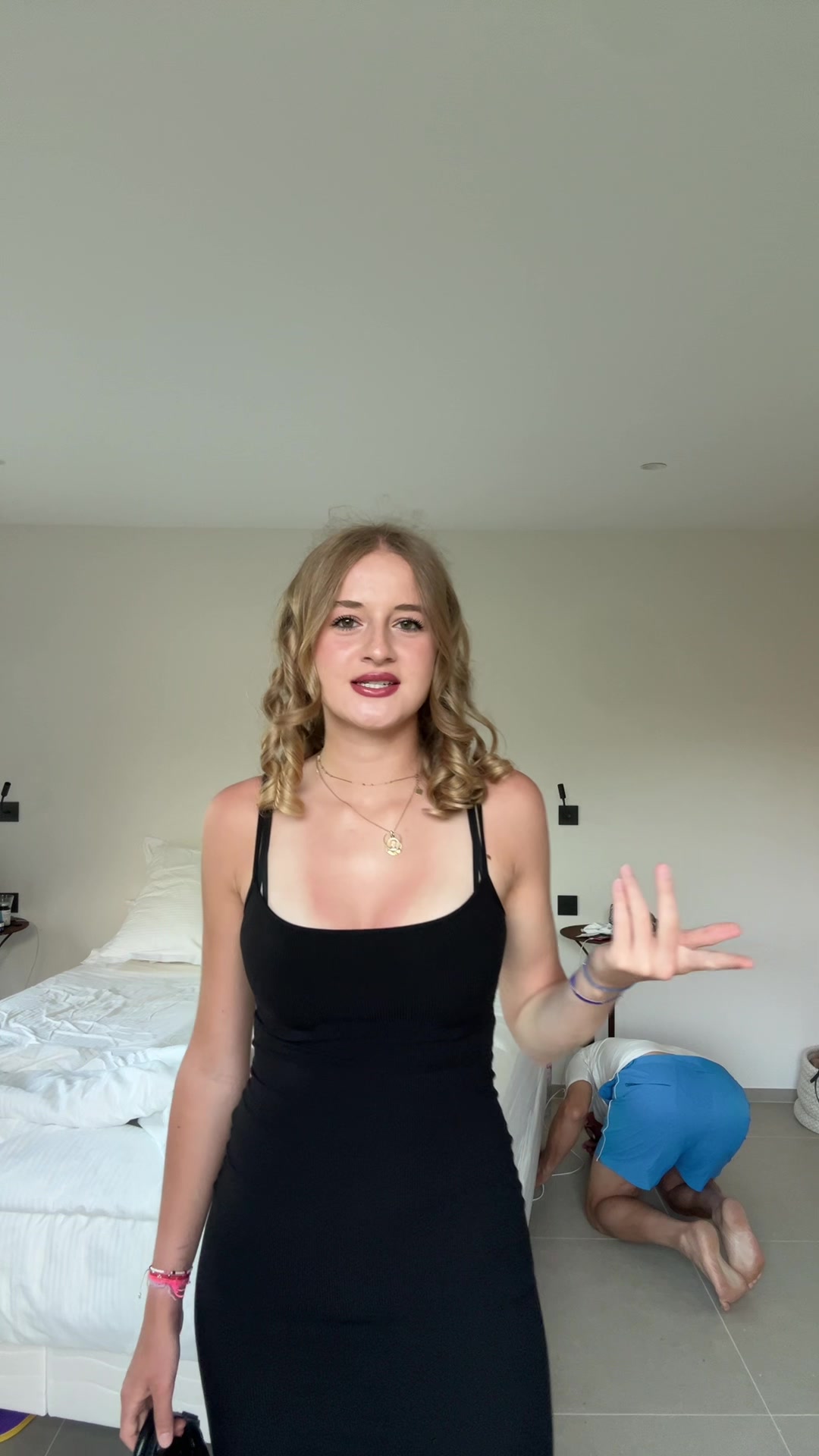 @zoethiele