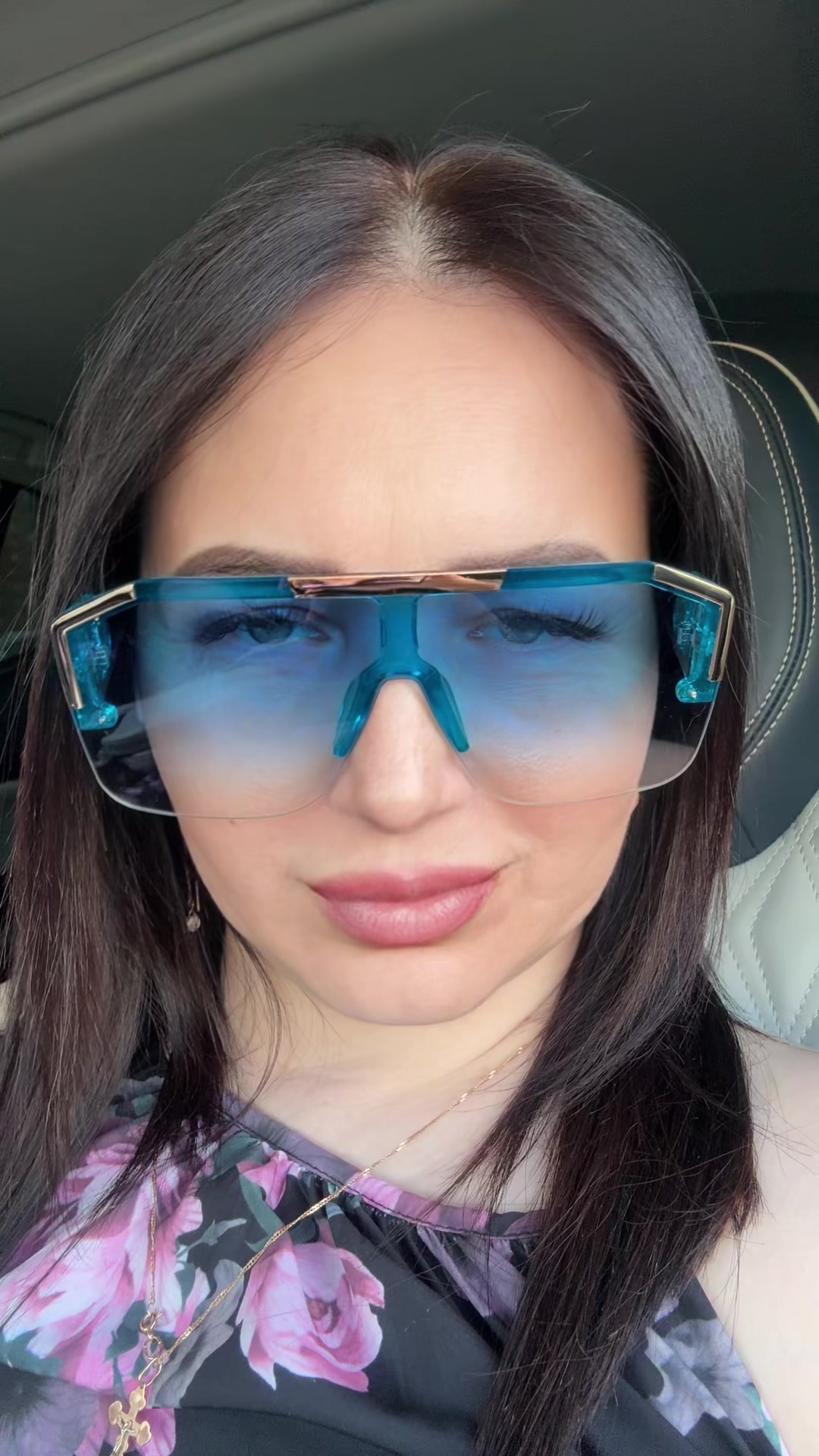@Alyunechka