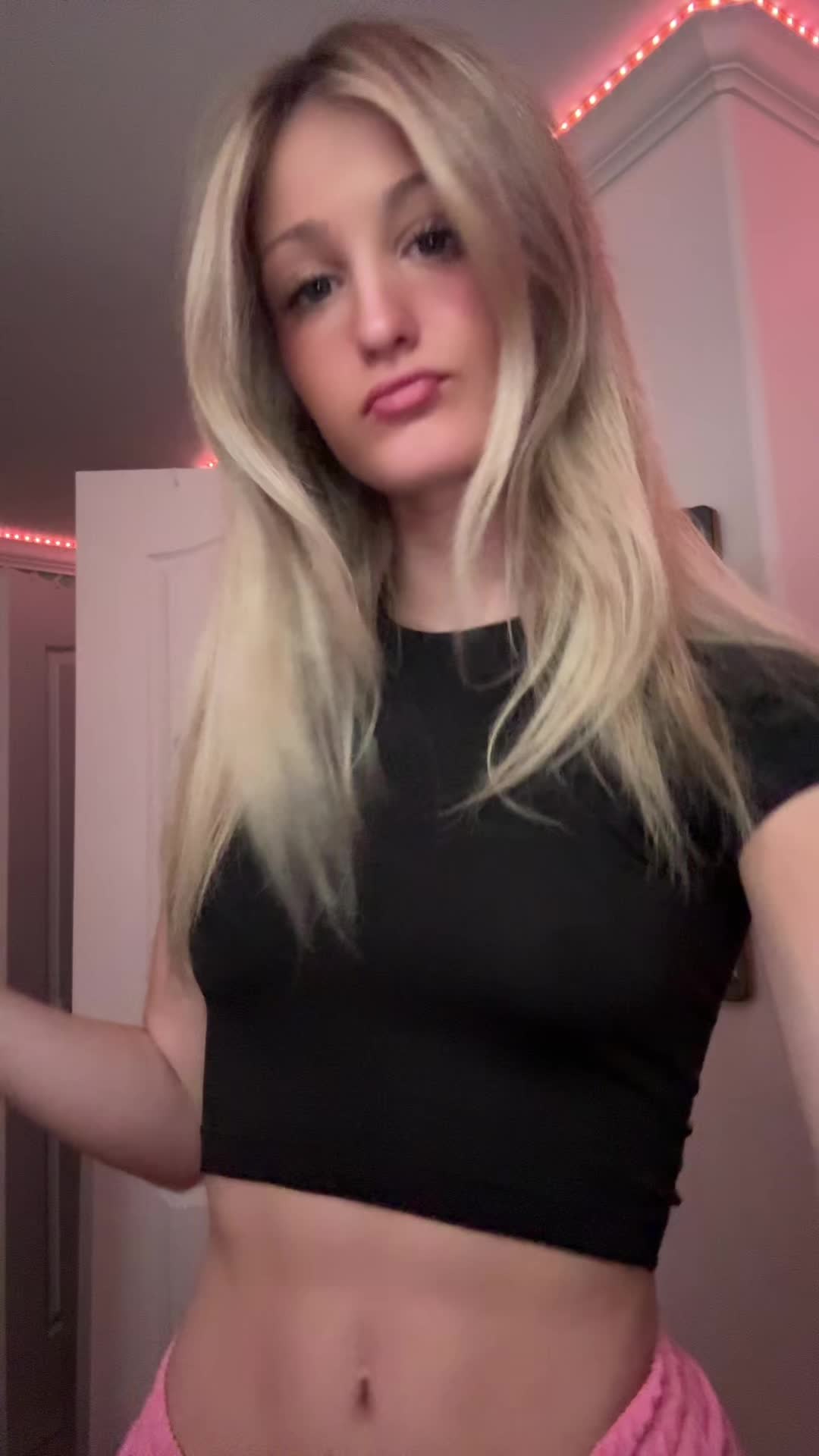 @anya