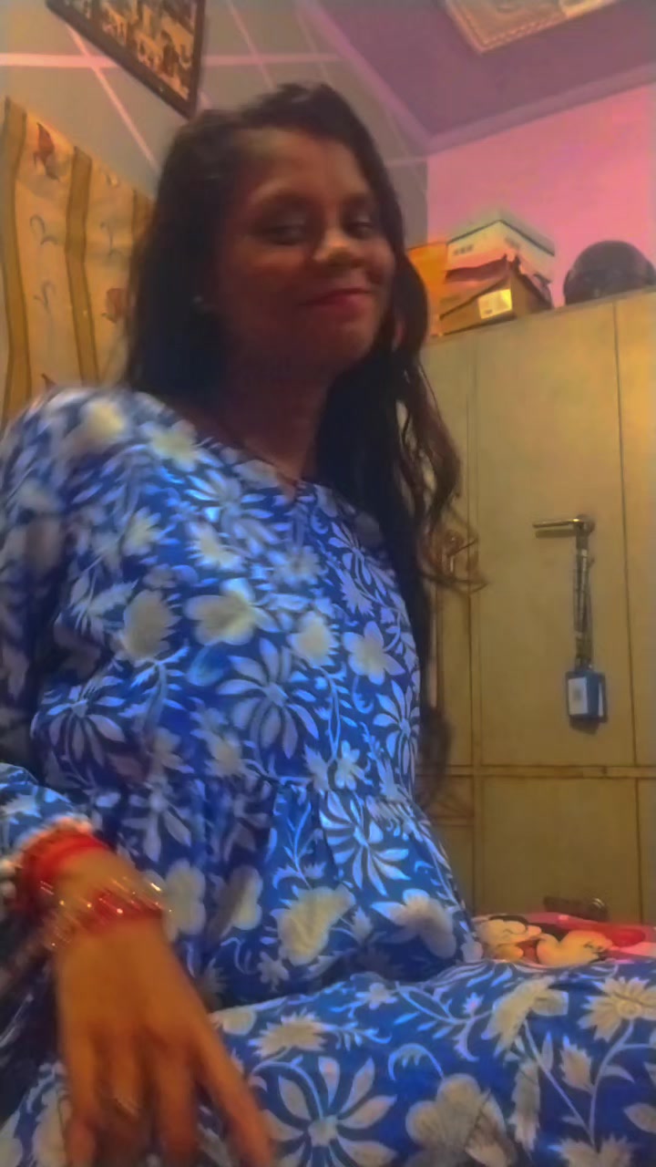 @👑🧿shivi👑