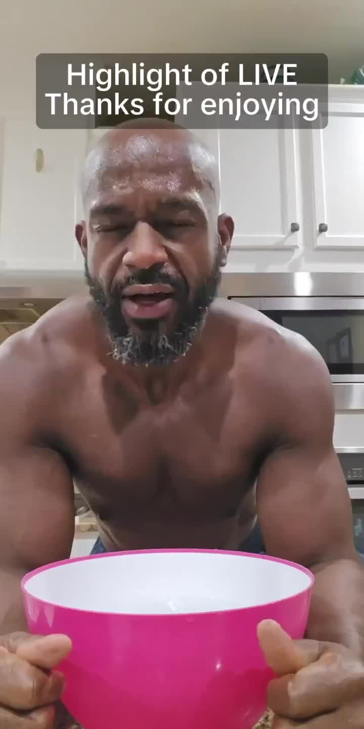 @MoyeBoyFitness