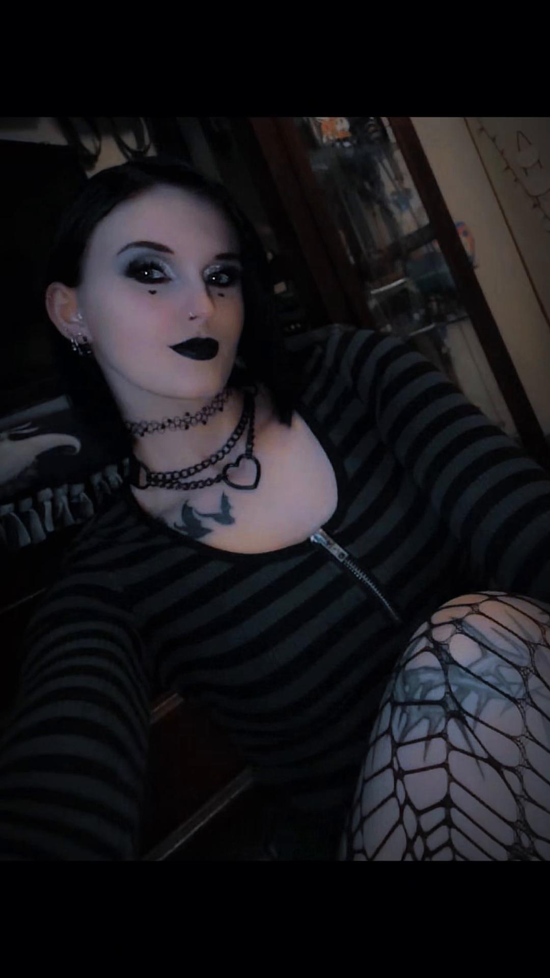@Blakely 🖤⛓️🏴☠️