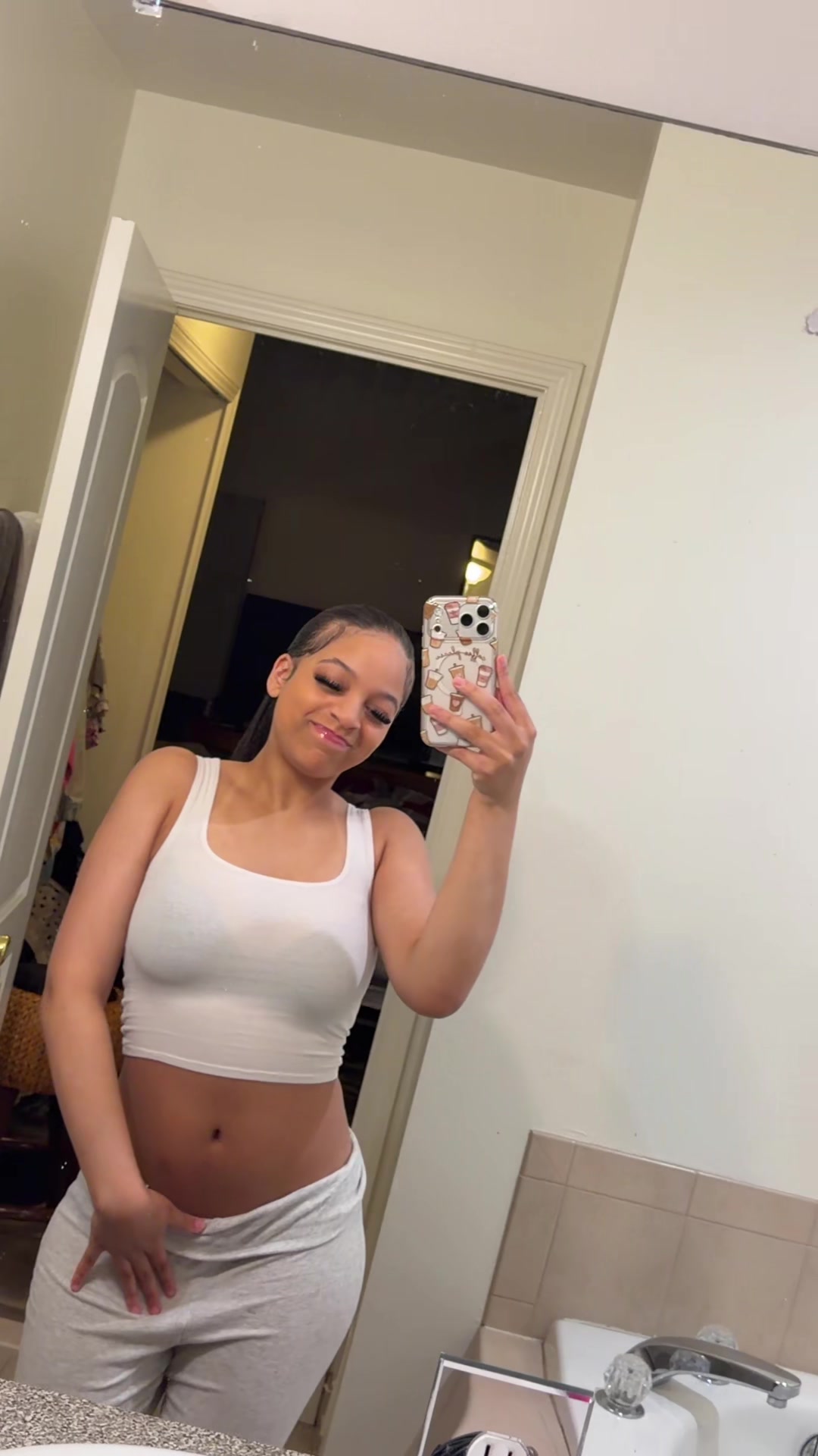 @jadeeee.