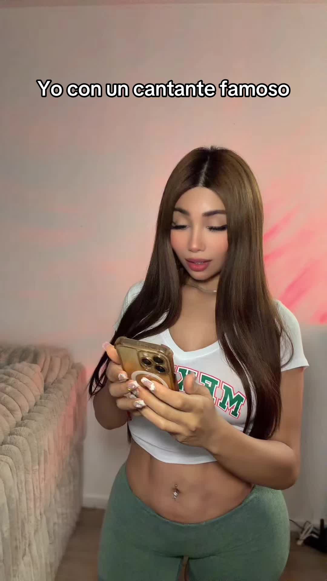 @Valeria Razavi 🍑💋