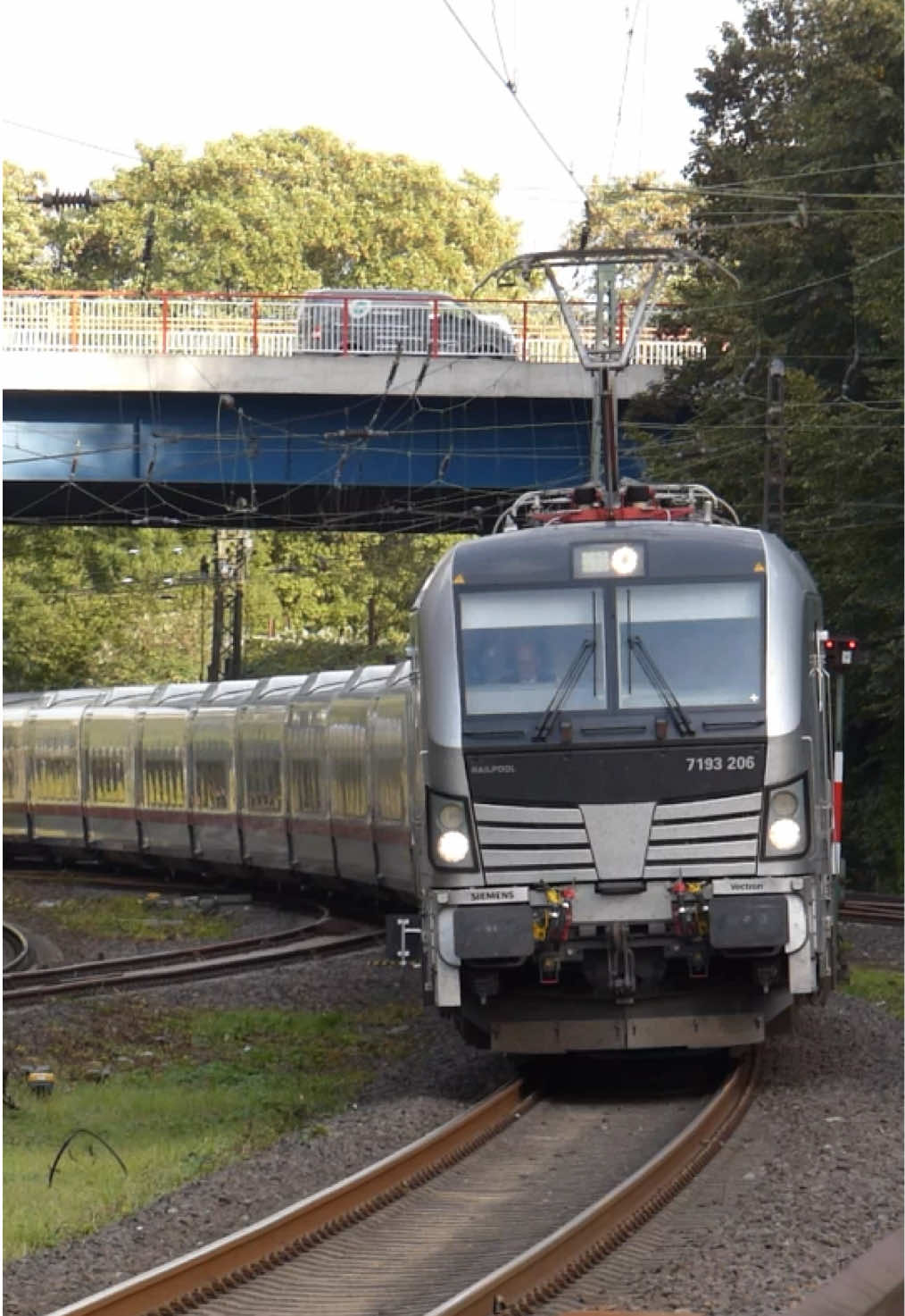 @Trainspotterin_Alina🧃