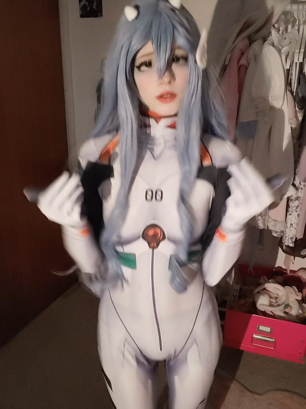 @:D