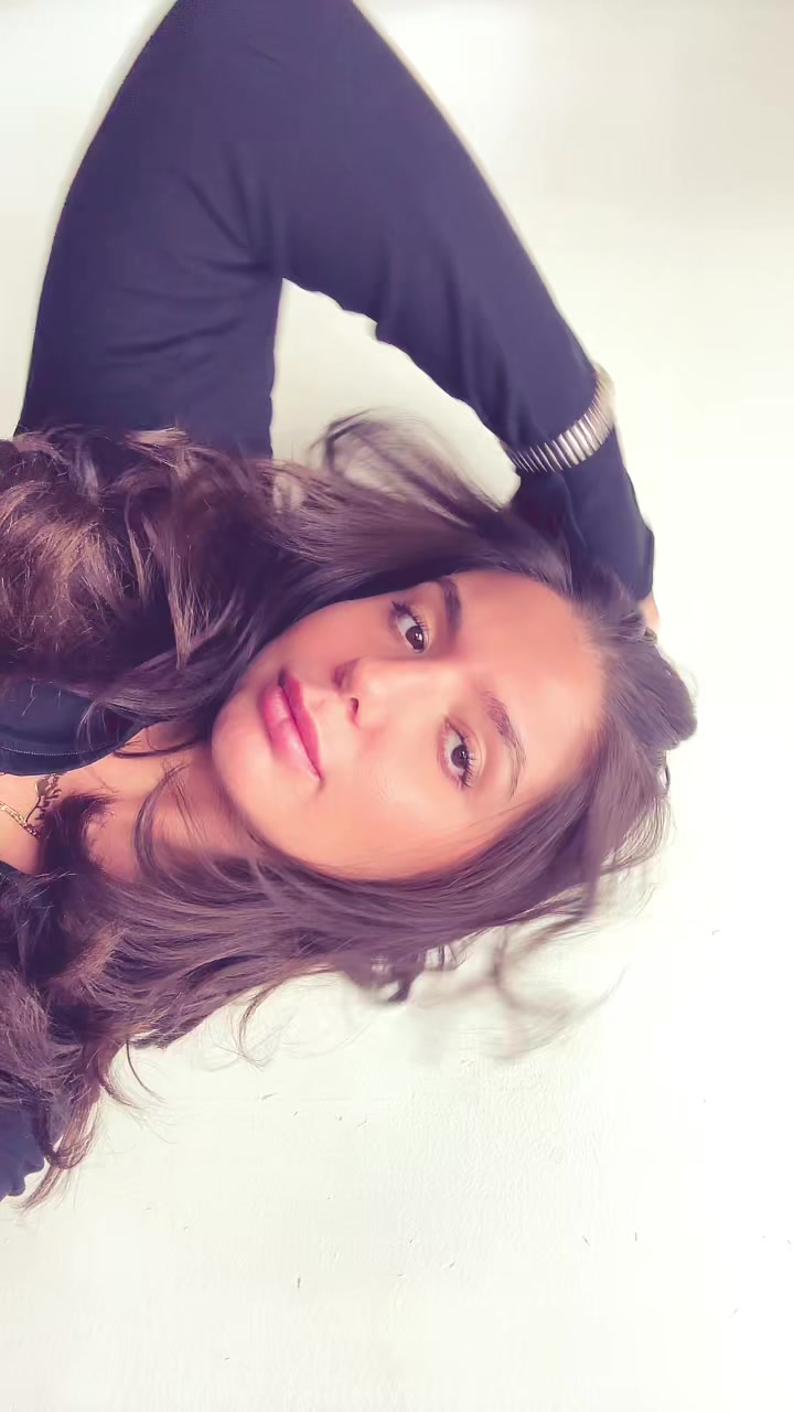 @Ana Wut