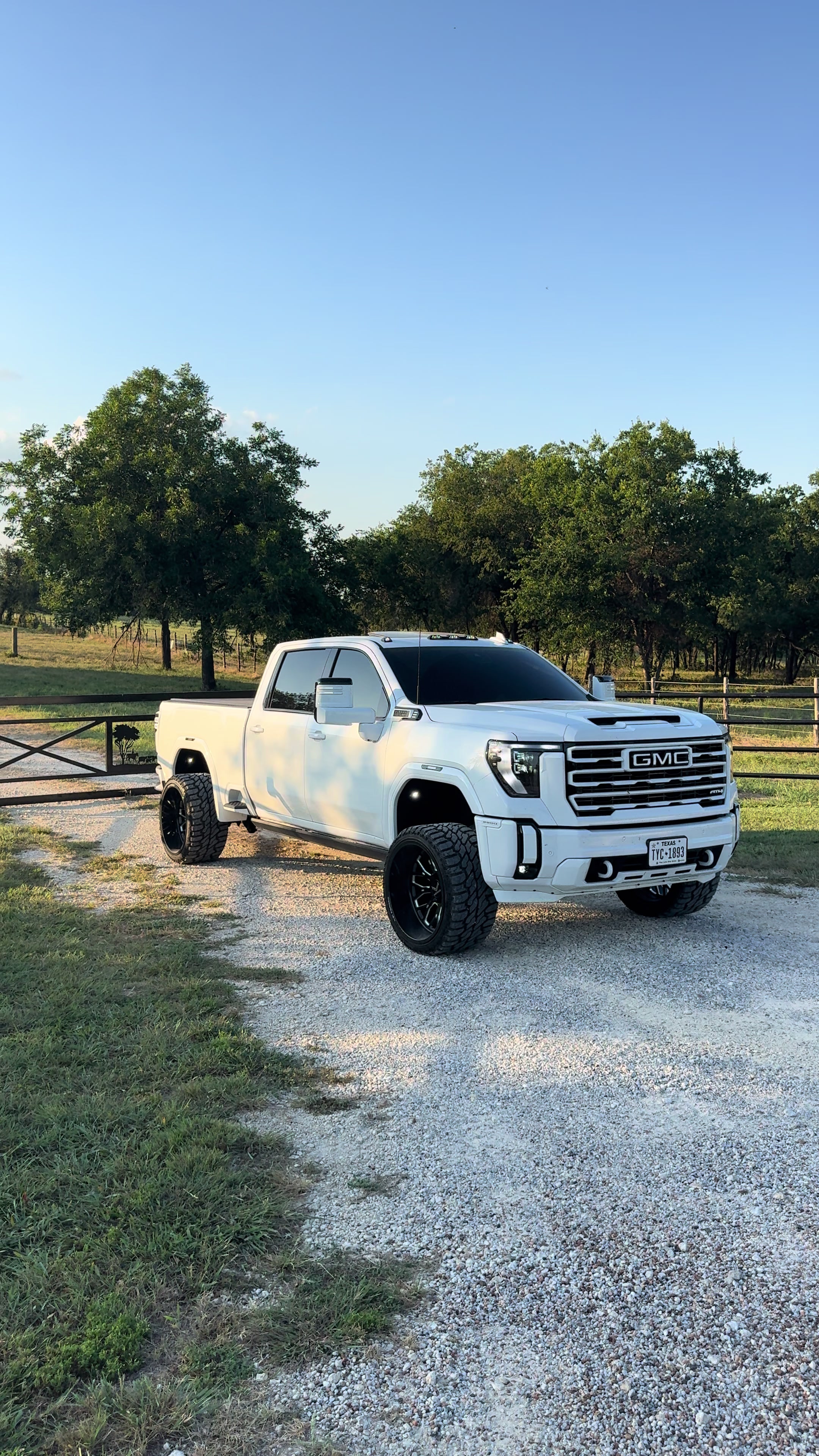 @wyatt.tevis