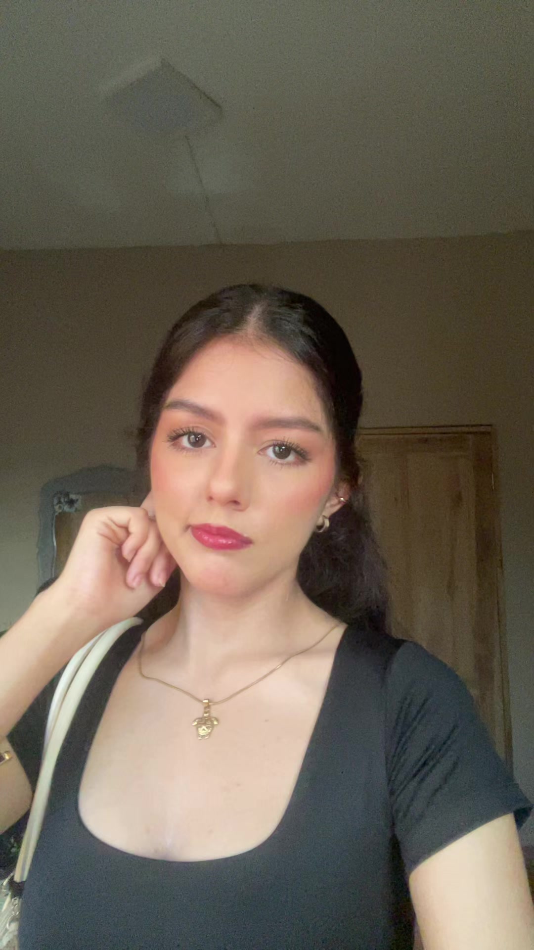 @hilaryholic