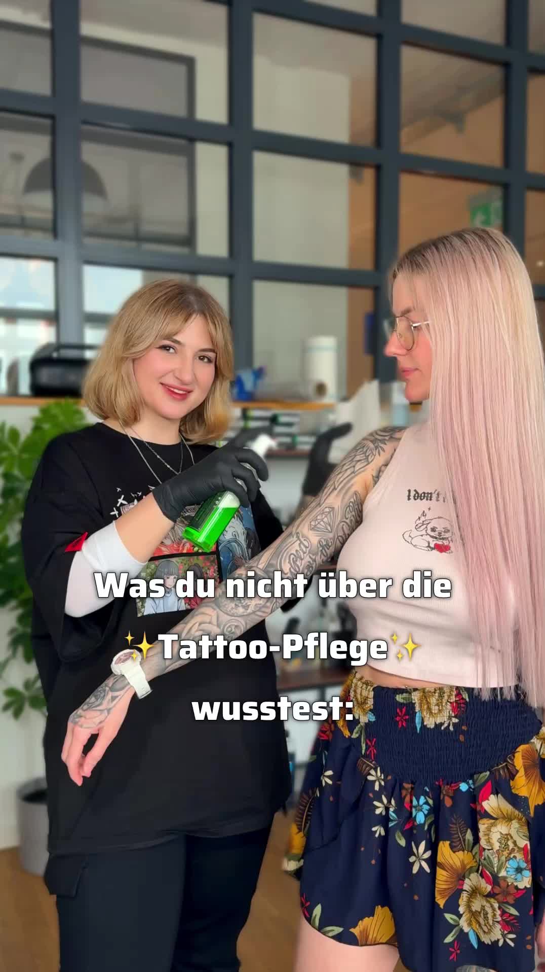 @Brennnessel Tattoo Berlin