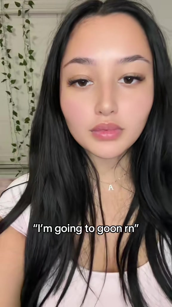 @calieskyee