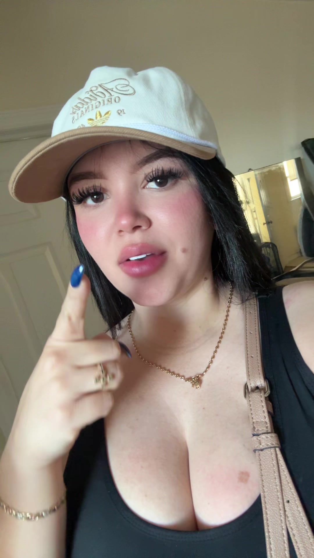 @Andrea Carolina