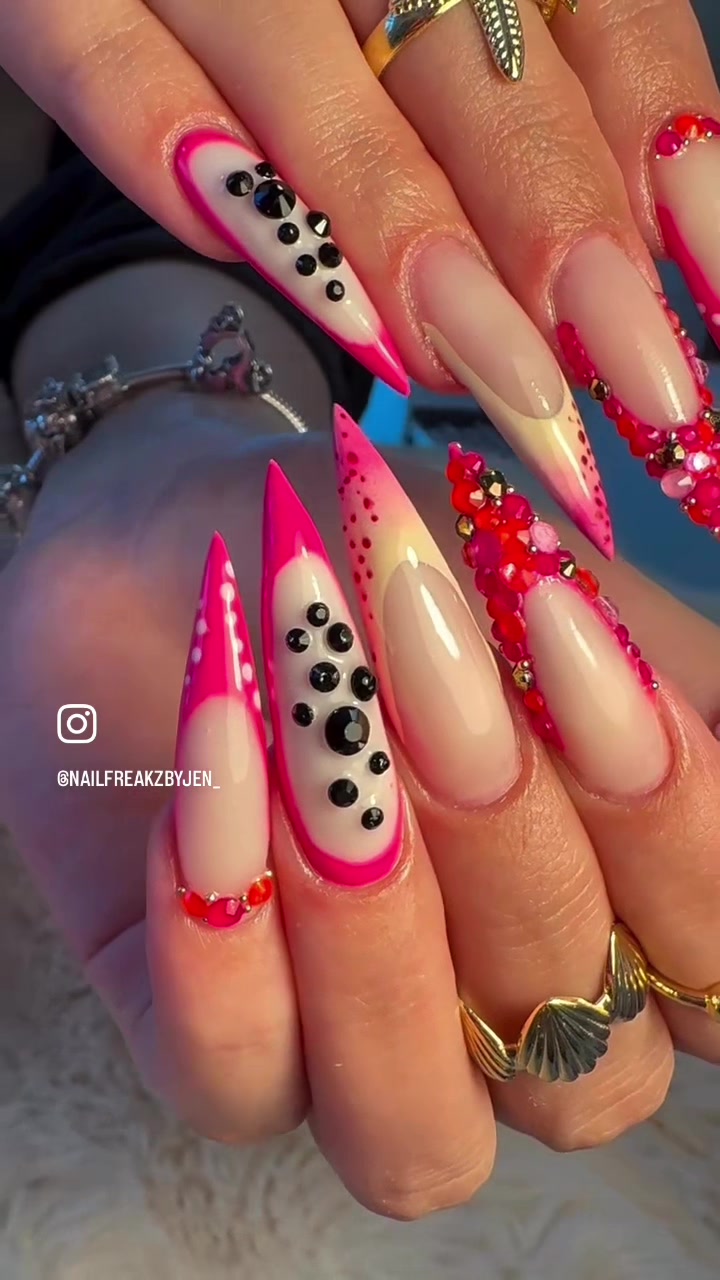 @Nailfreakz by Jen