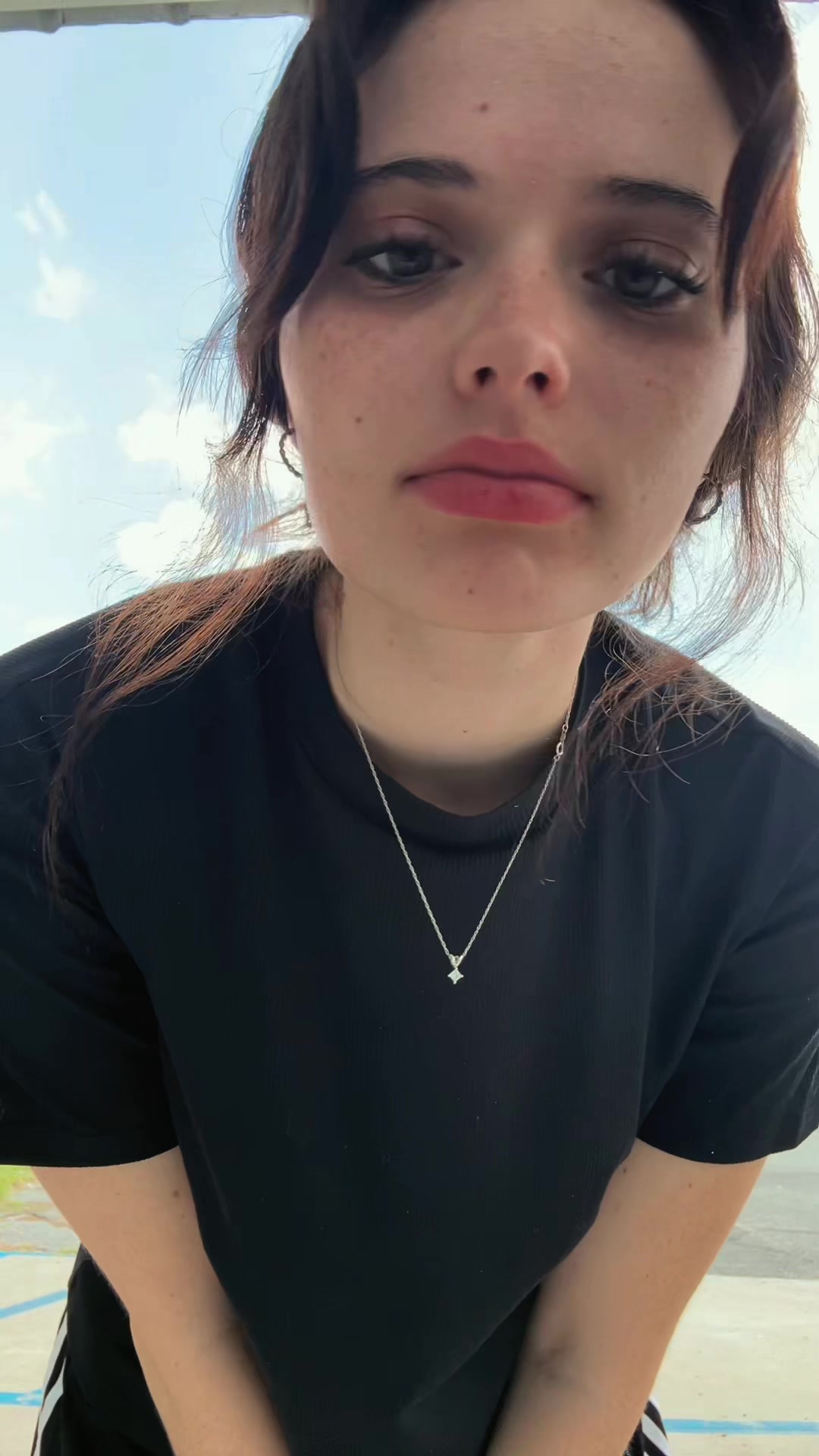 @Emily☮️