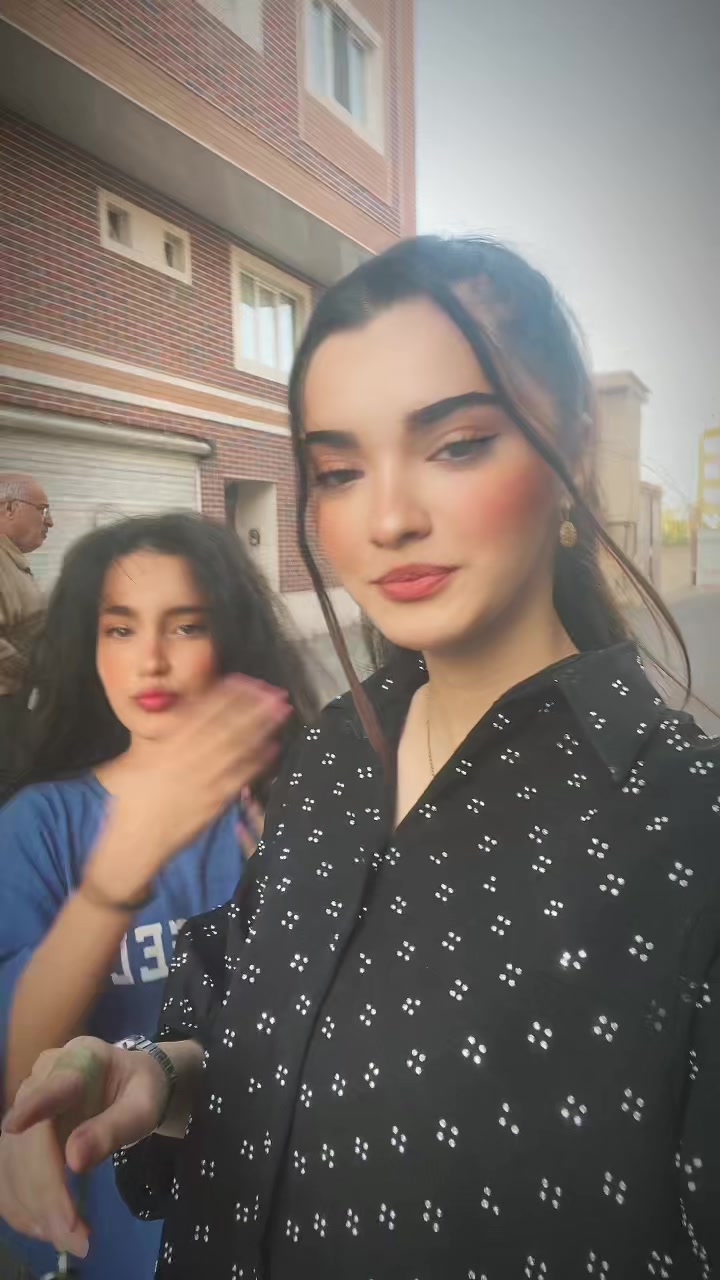 @E L I S🧚🏻♀️