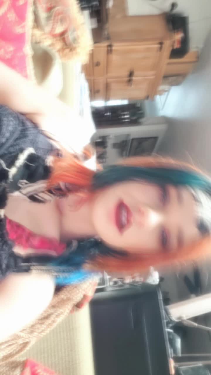 @palebatteredbody