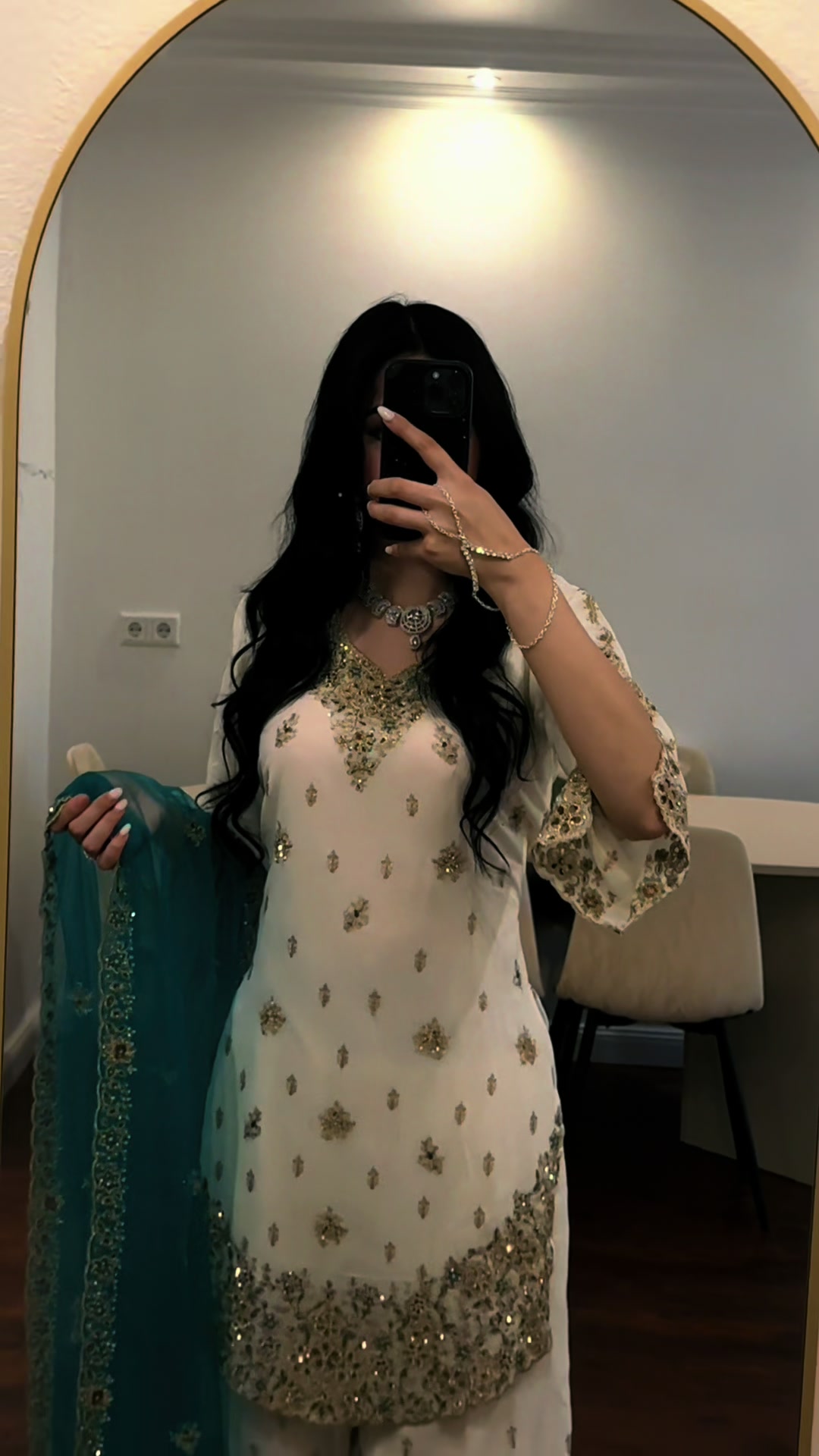 @Layla Collection