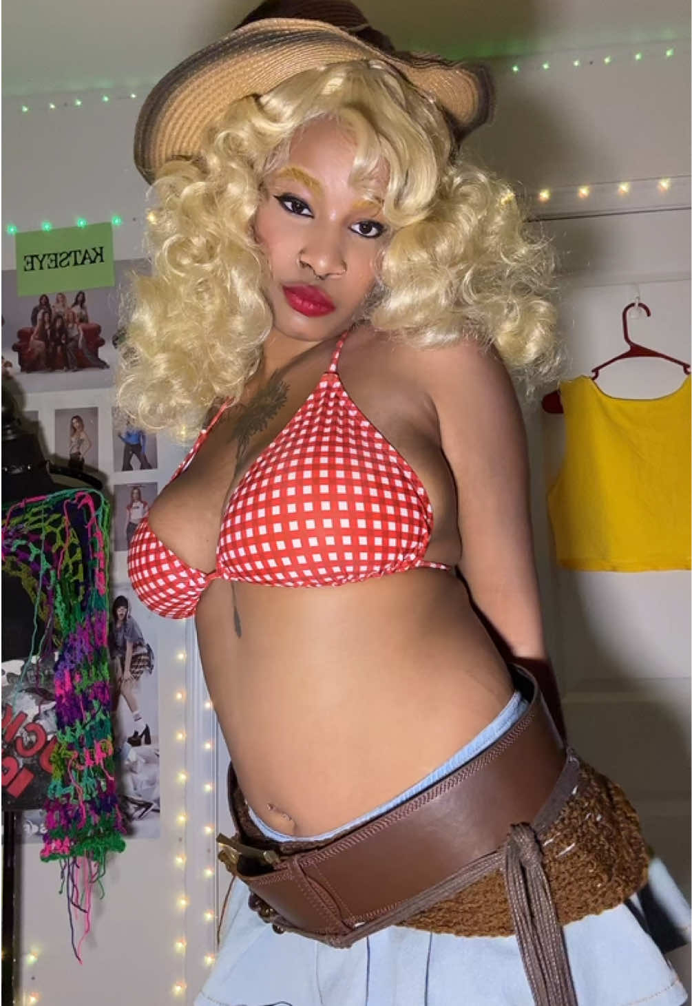 @CosplayonMars
