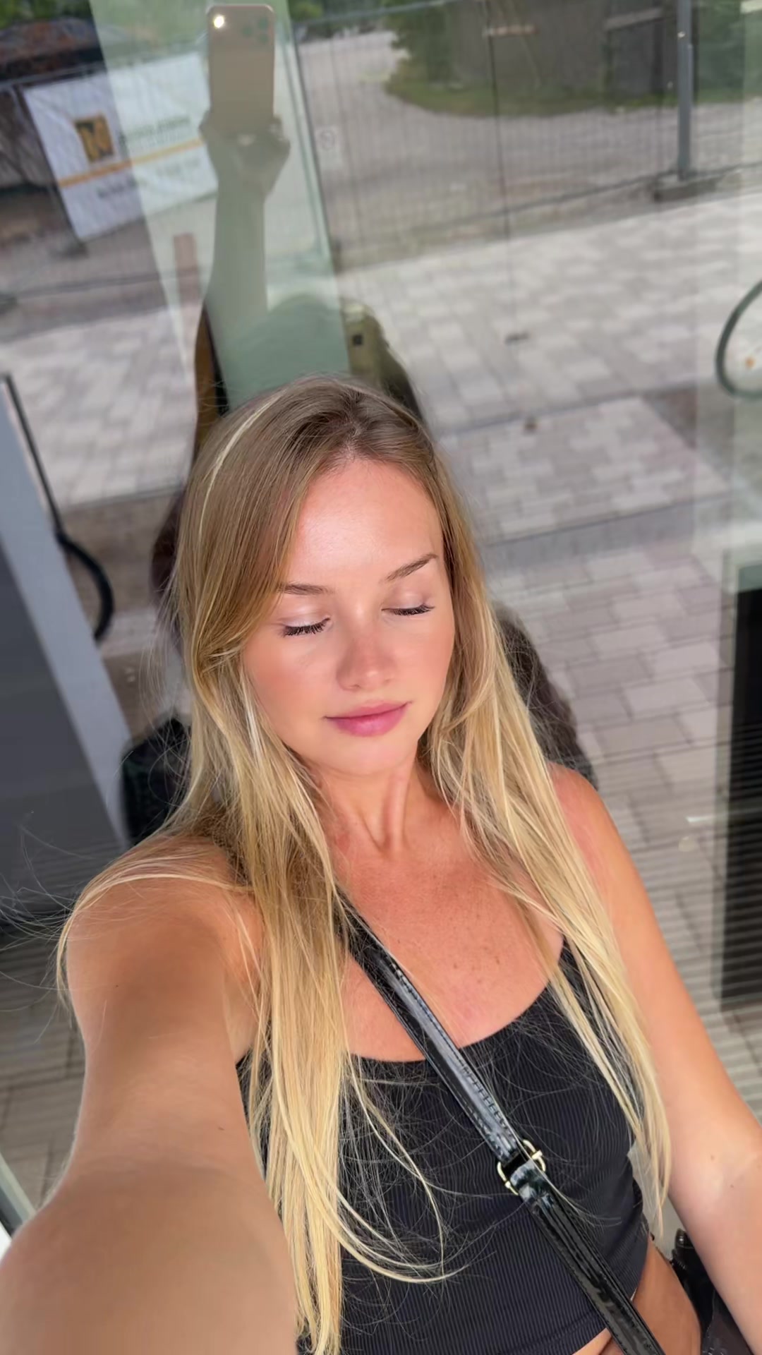 @Victoria1996