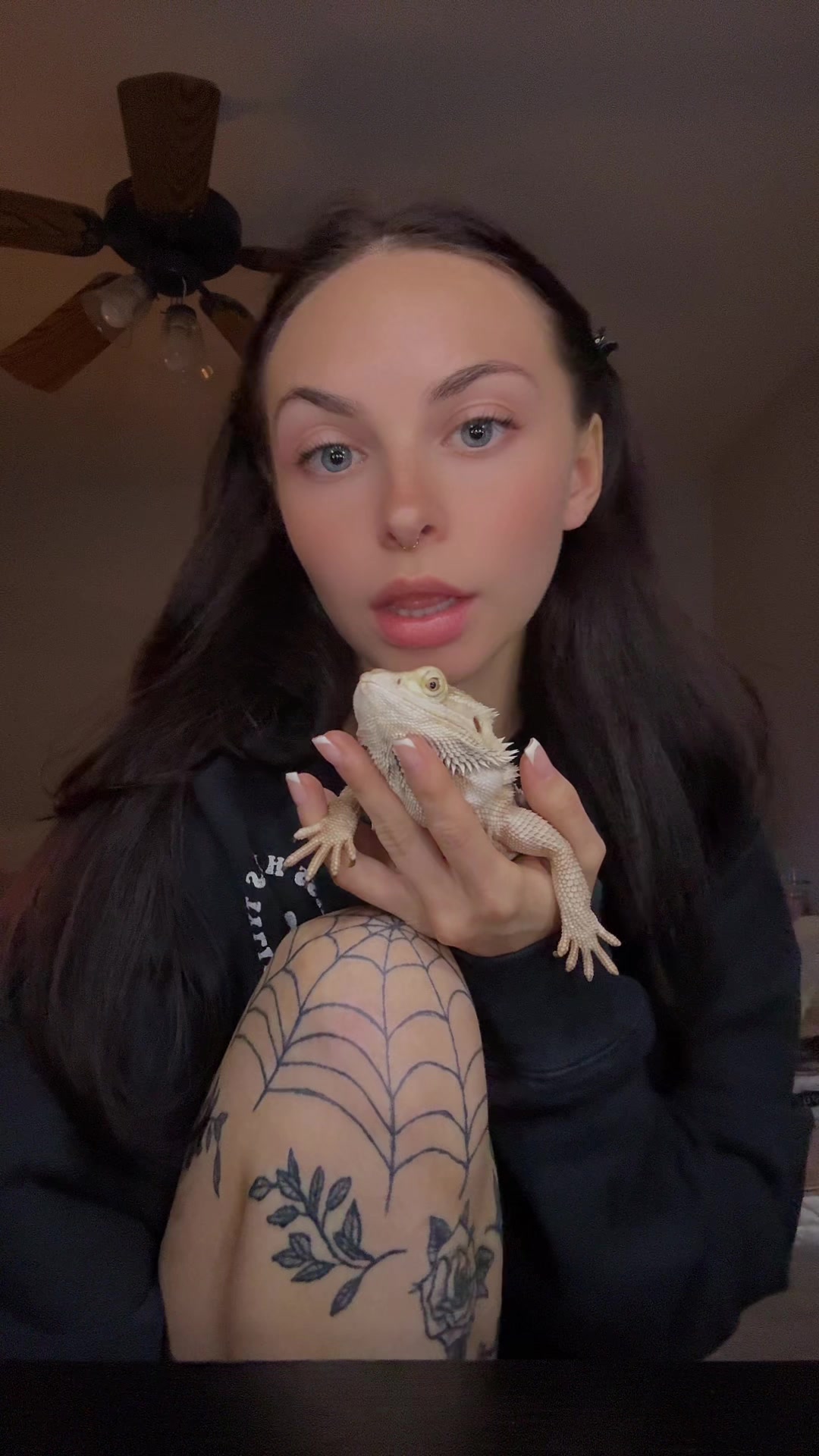 @Kay🕸️🖤