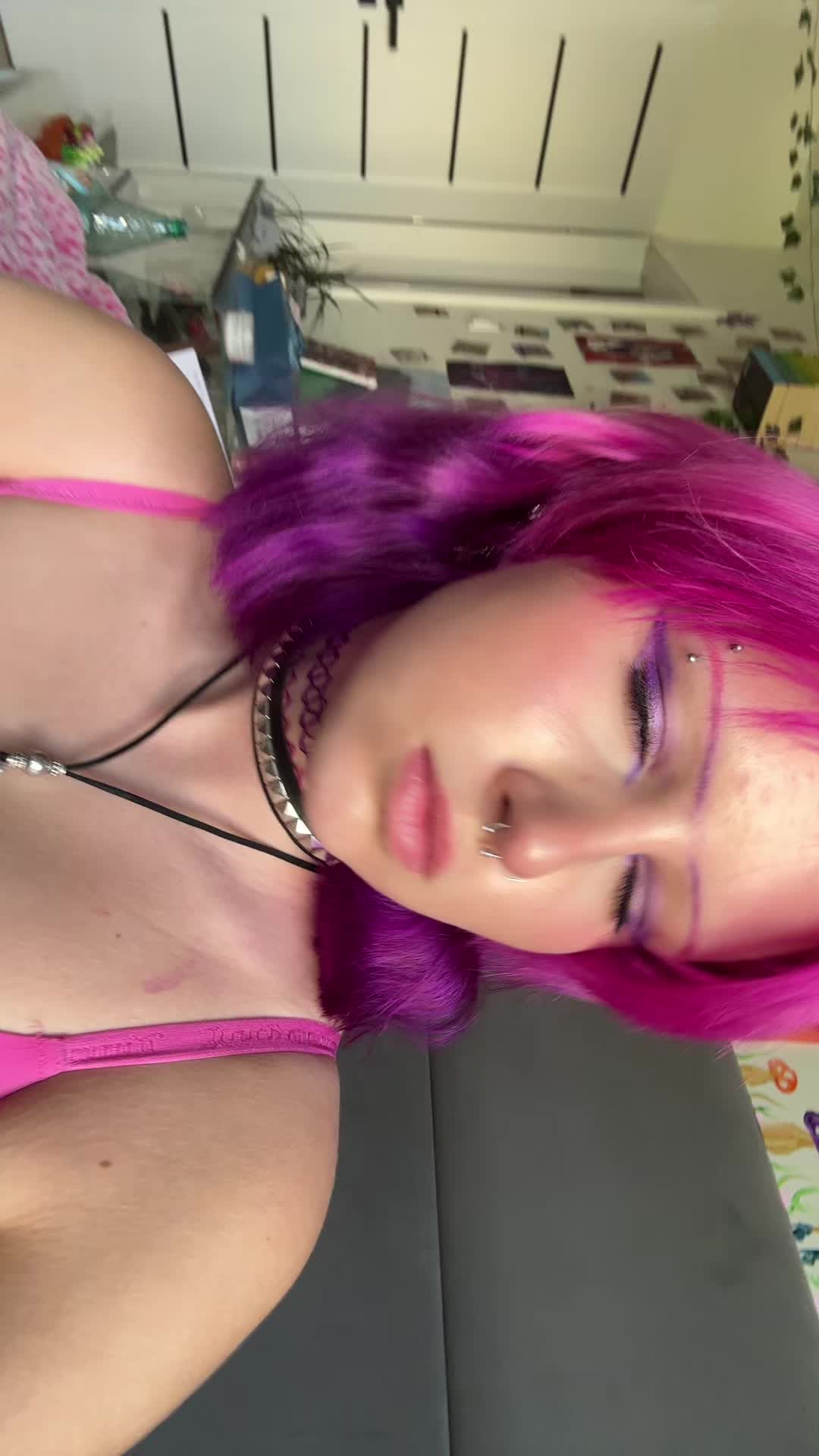 @ur.favpinkie