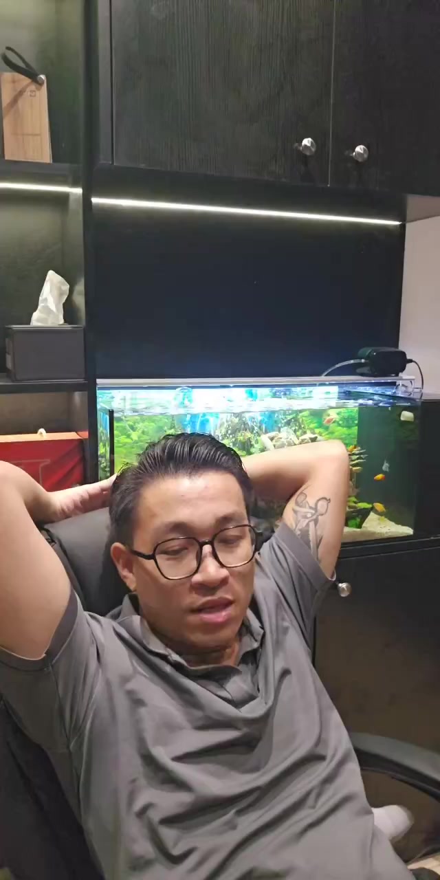 @THẰNG THỢ ĐỤNG