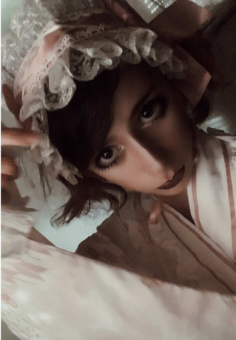 @✦